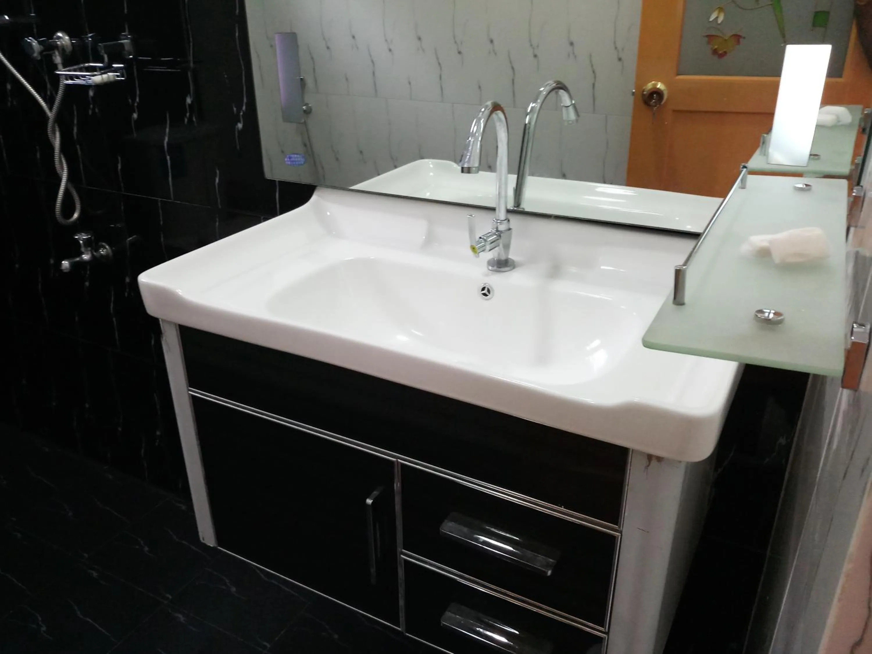 Bathroom in Cassia Udawalawe