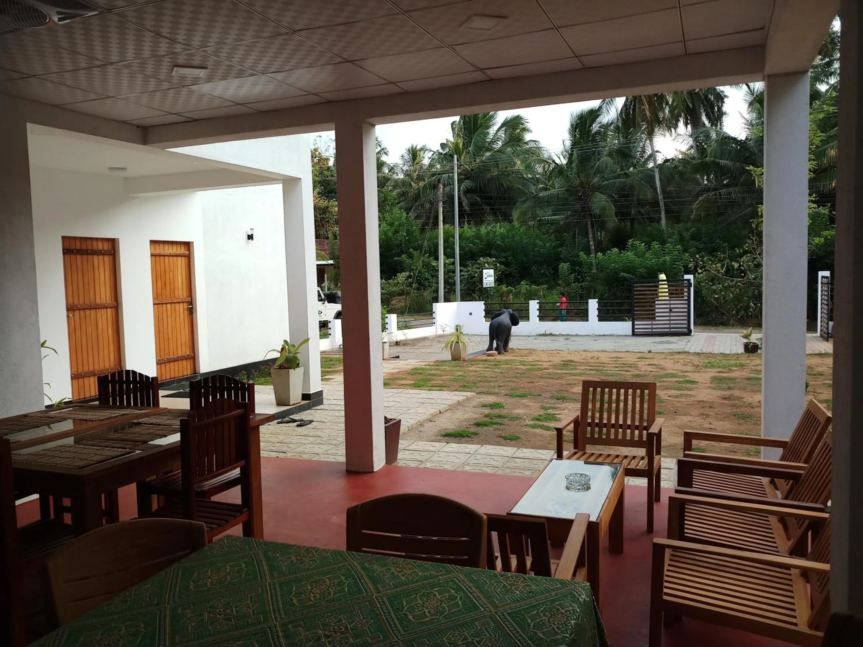 Staff in Cassia Udawalawe