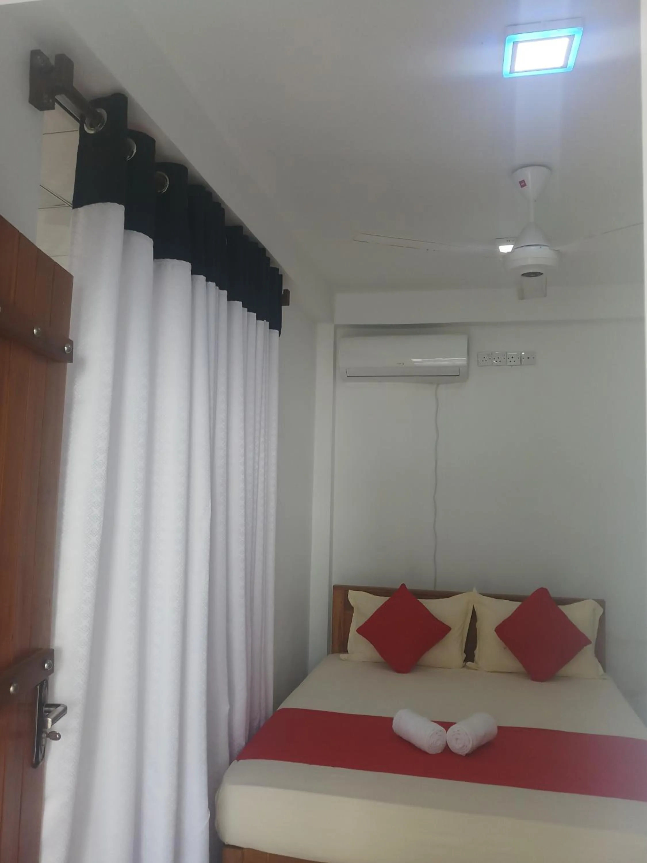 Bedroom, Bed in Cassia Udawalawe