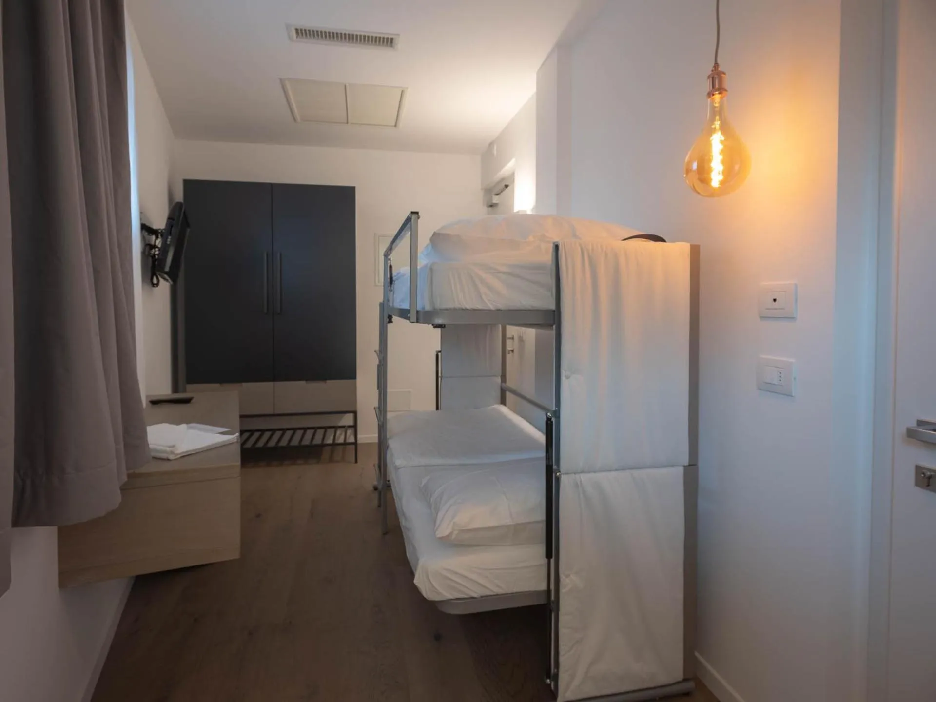 Bedroom, Bed in Glocal Torbole