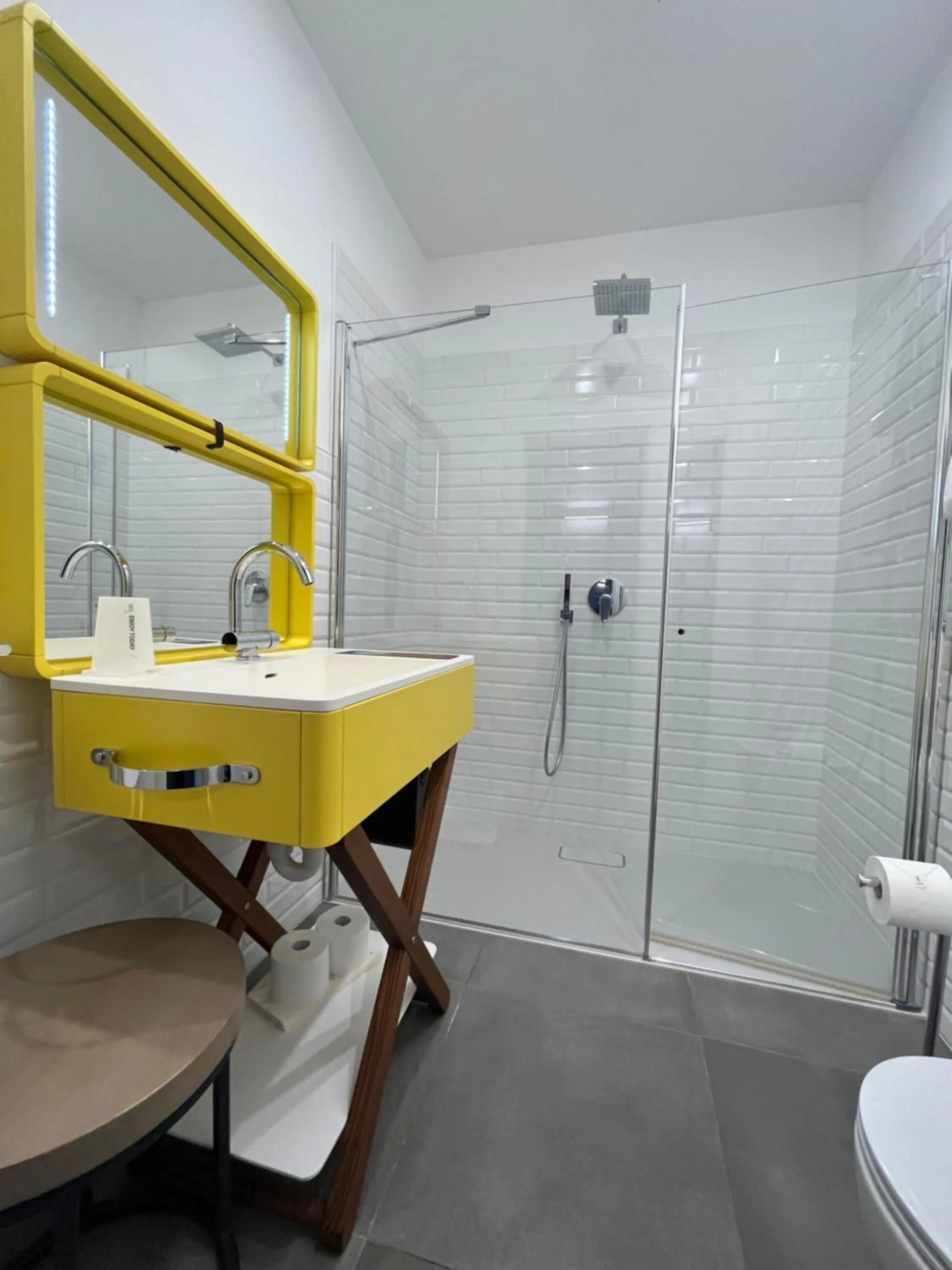 Shower in Glocal Torbole