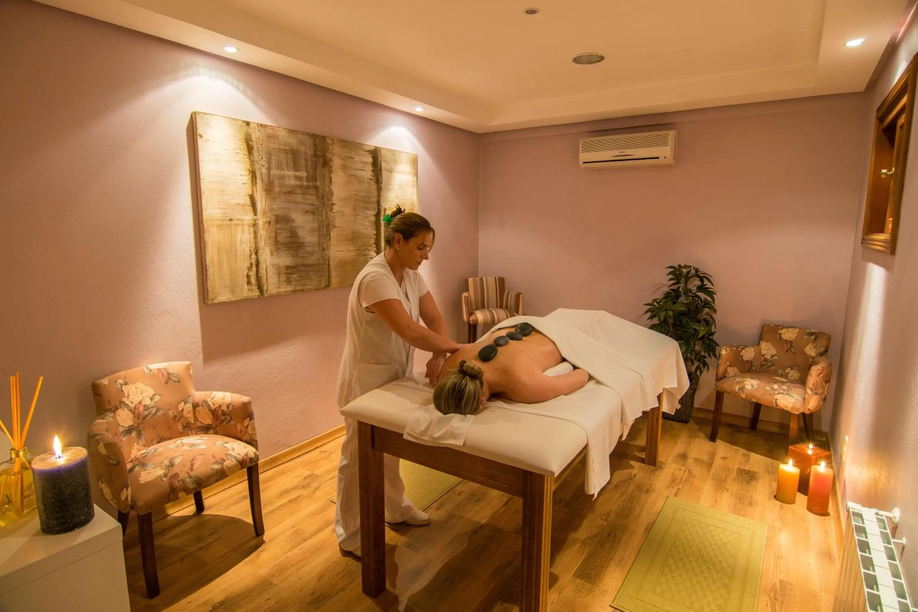 Massage in Hotel Recanto da Serra