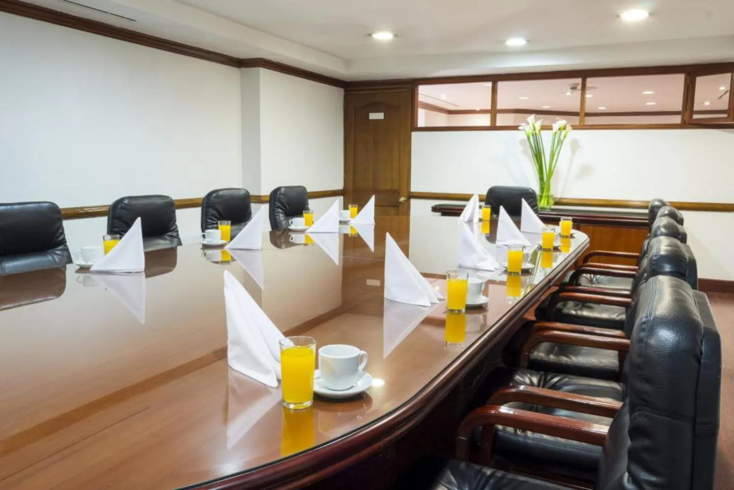 Lounge or bar in Hotel Bogotá Regency Usaquén