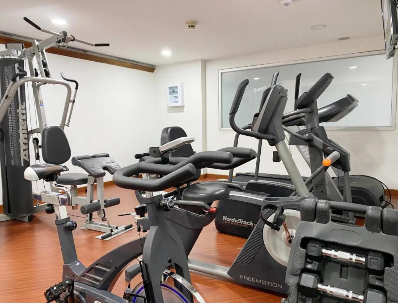 Fitness centre/facilities in Hotel Bogotá Regency Usaquén