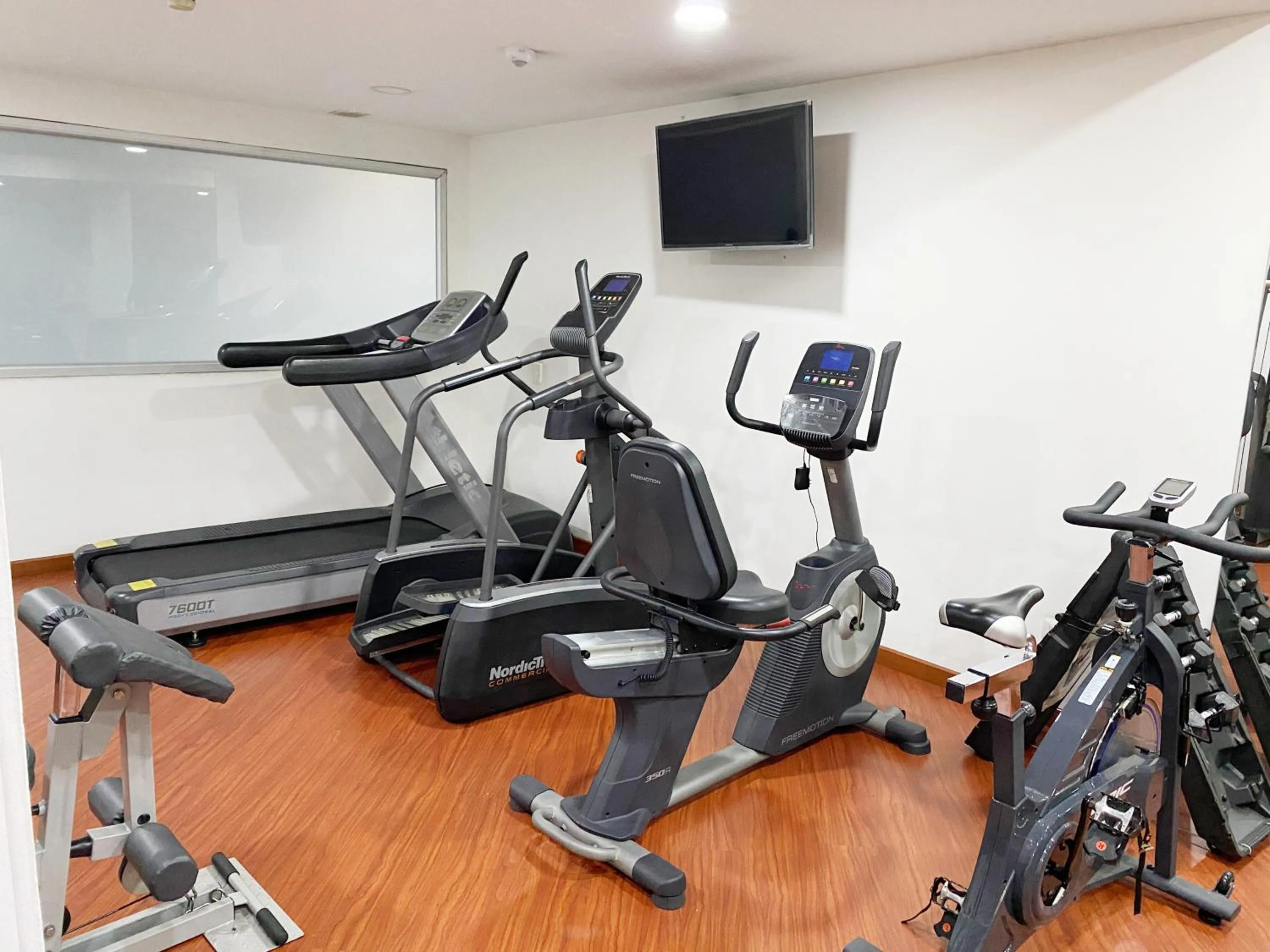 Fitness centre/facilities in Hotel Bogotá Regency Usaquén