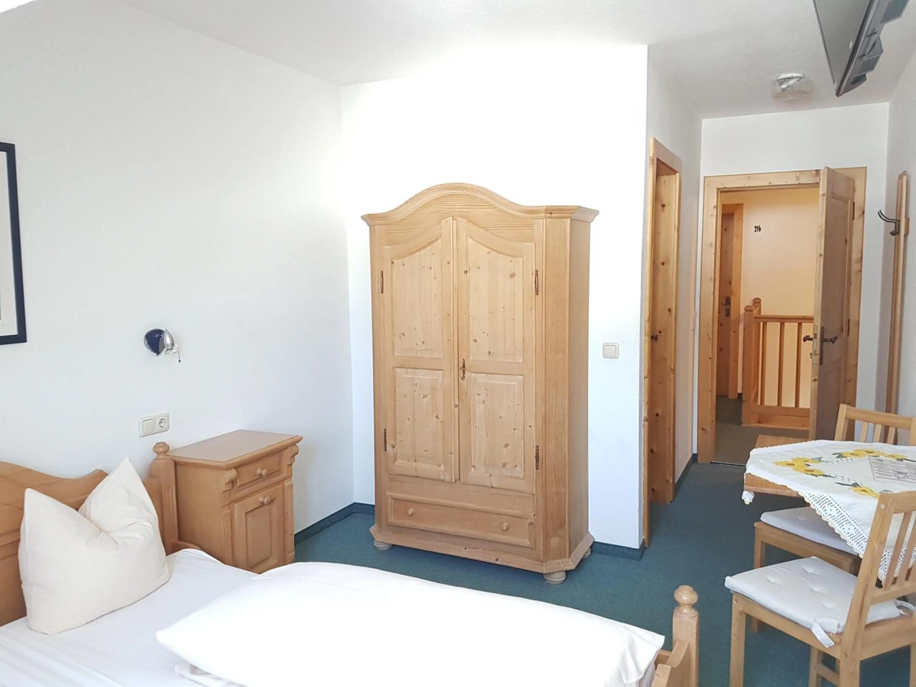 Photo of the whole room, Bed in Gasthof Schützenwirt