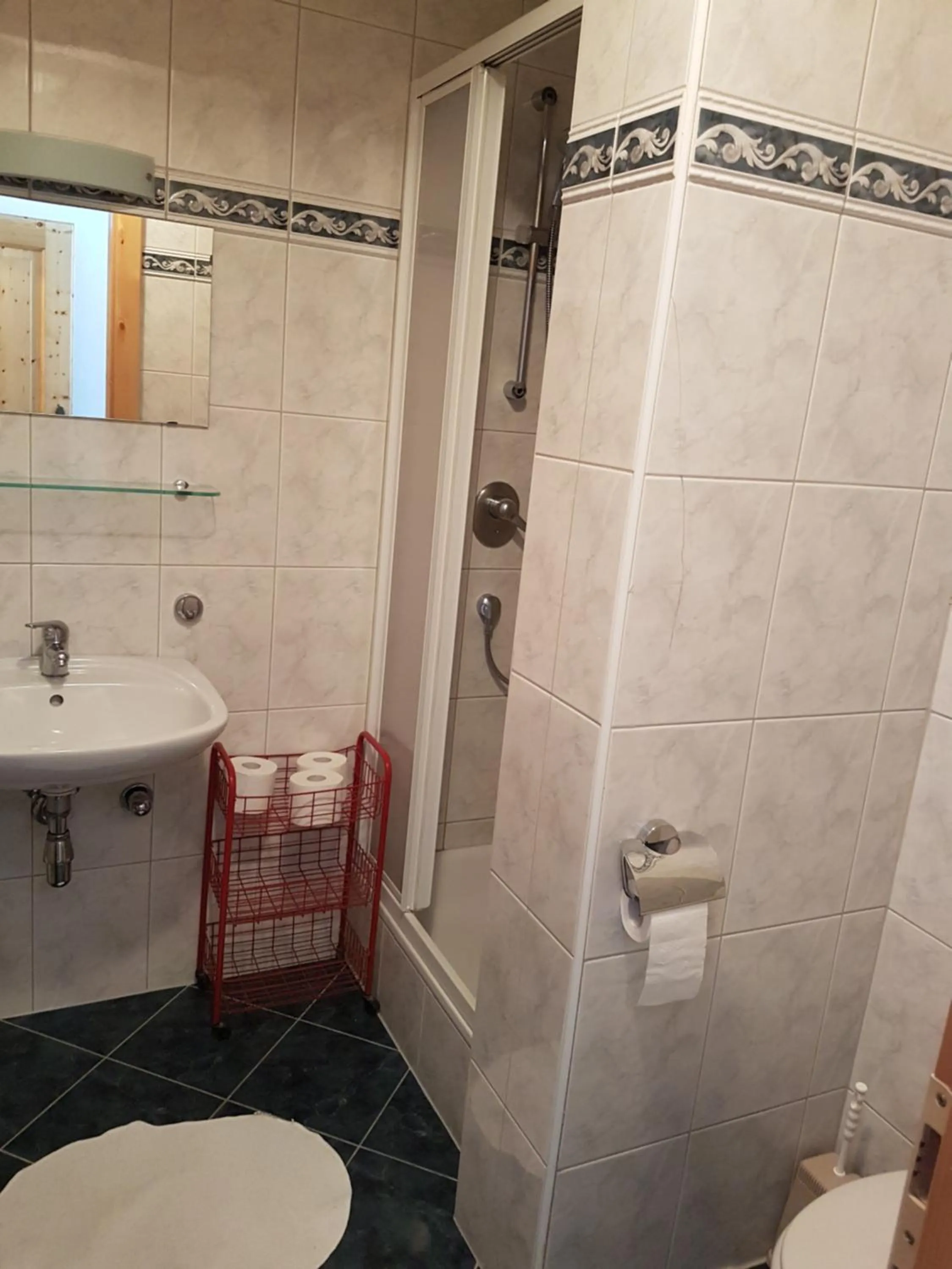 Bathroom in Gasthof Schützenwirt