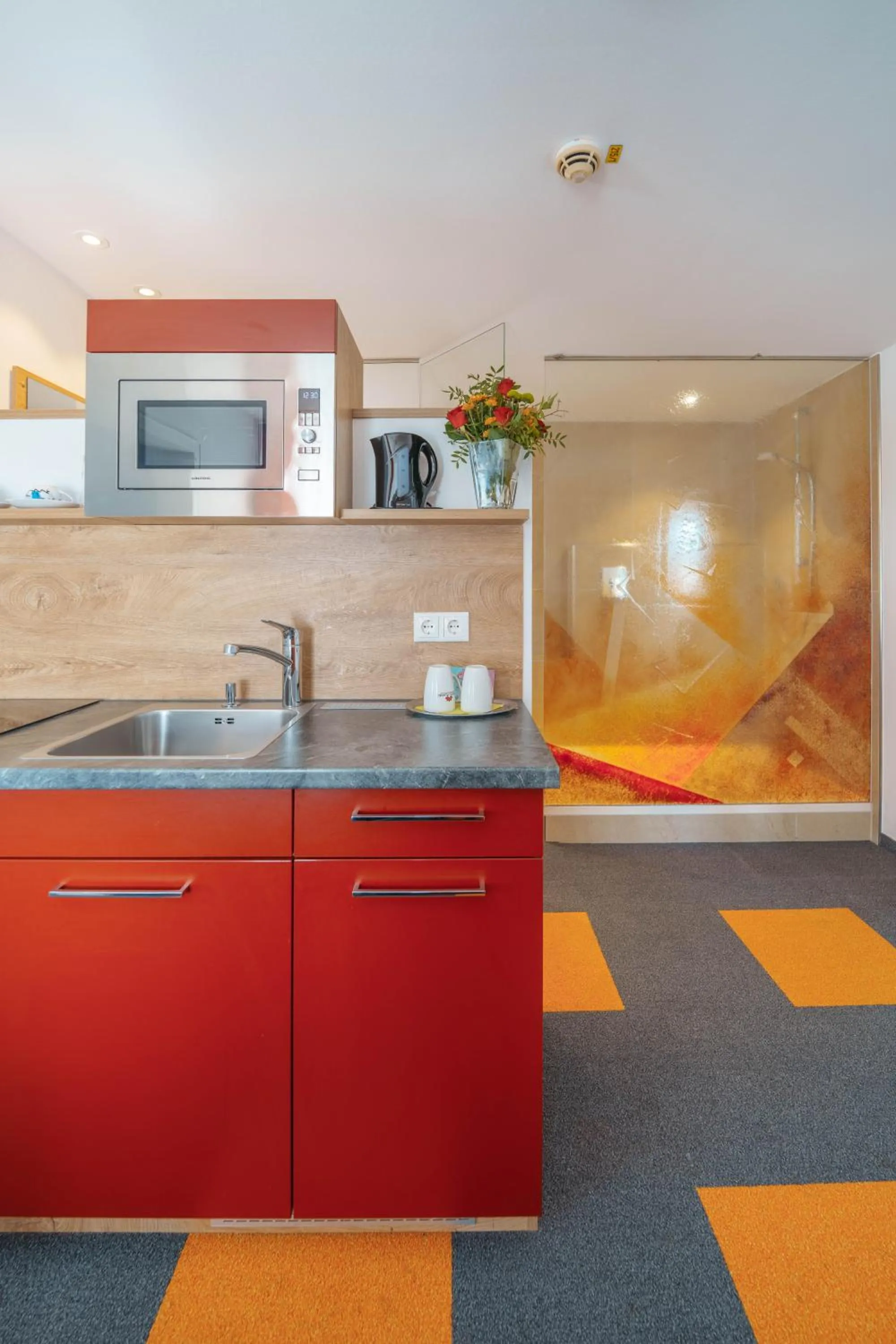 kitchen in Altötting City Apartments