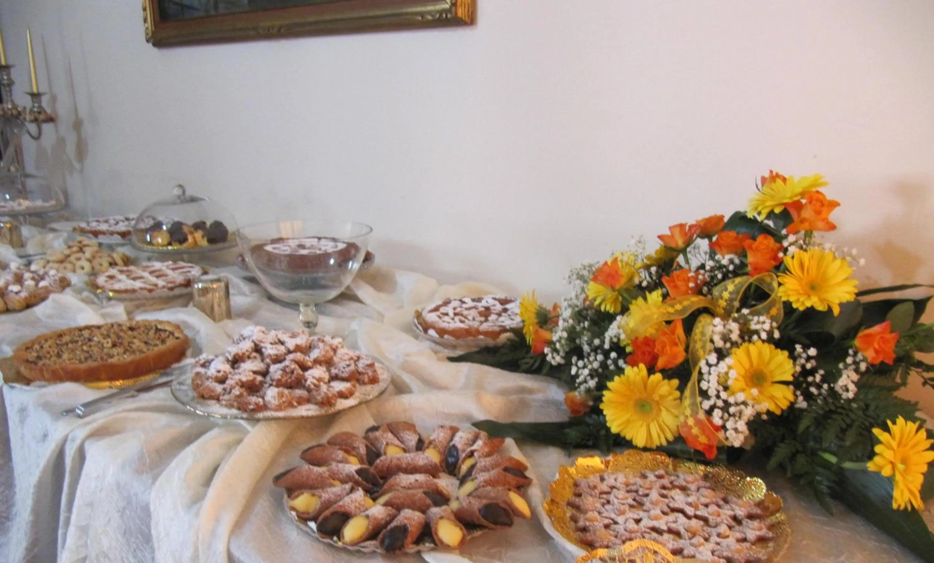 Buffet breakfast in B&B Macchia d'Olmo