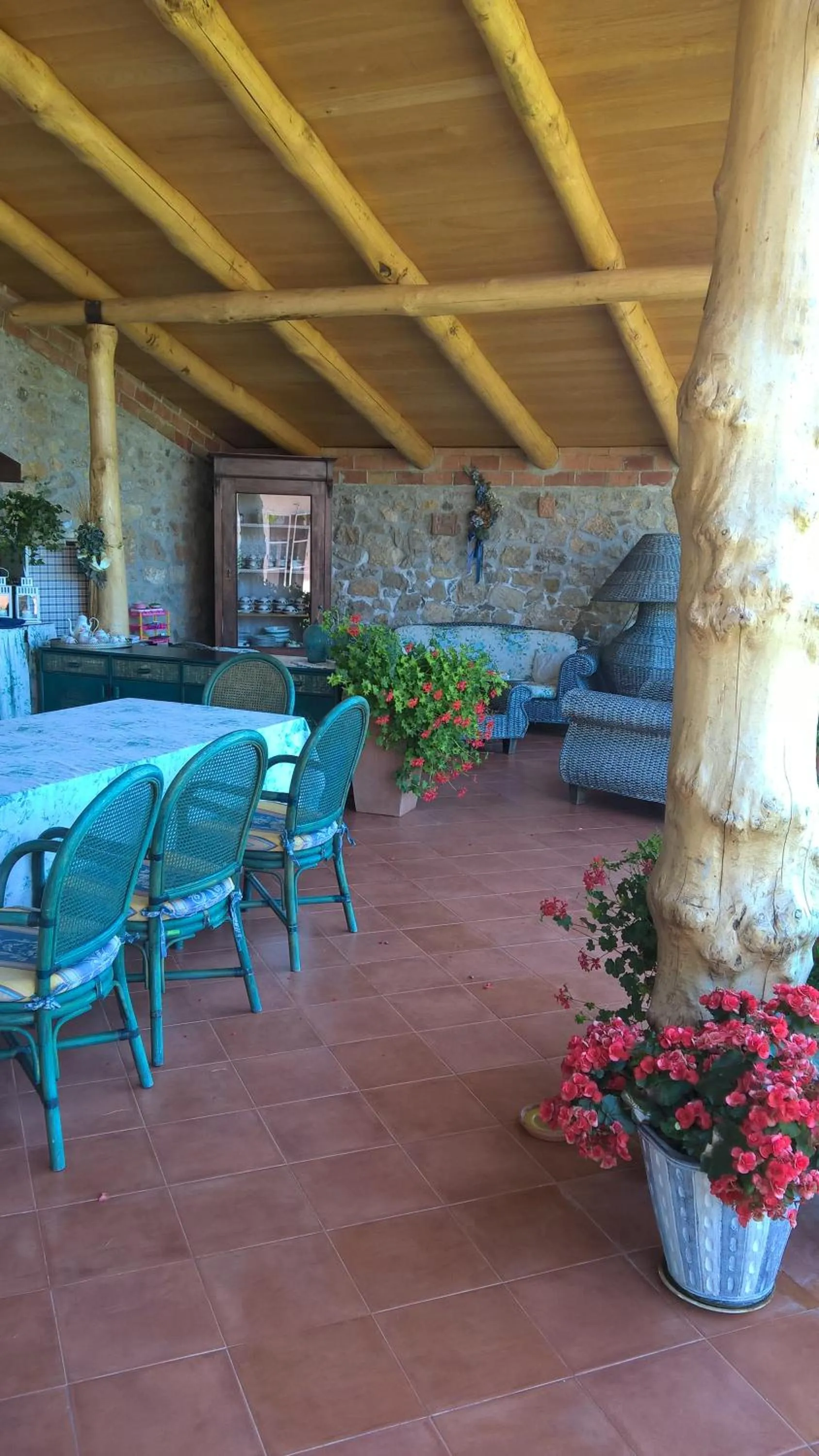 Patio in B&B Macchia d'Olmo
