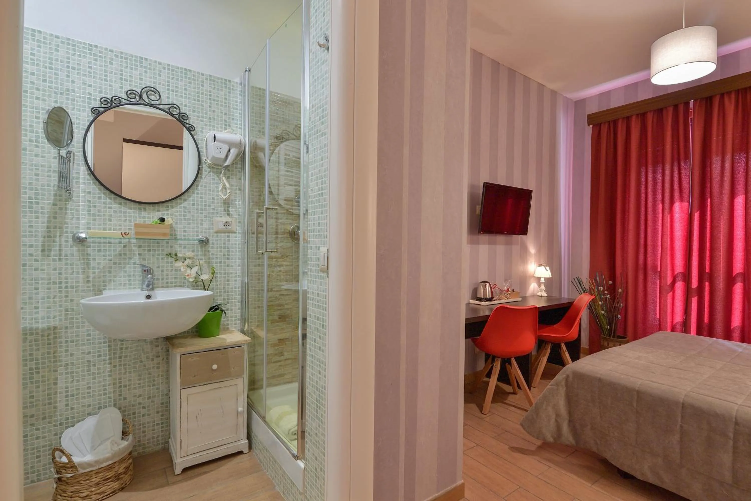 Photo of the whole room, Bed in Santamaggiore