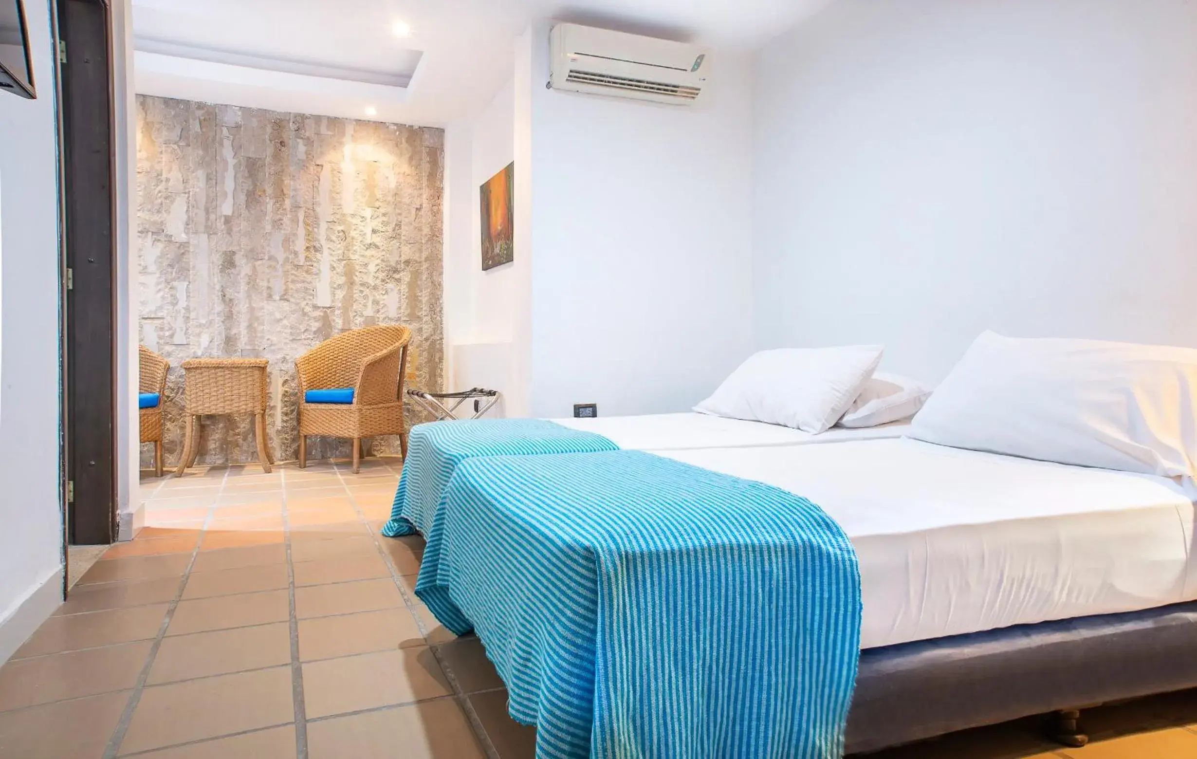 Twin Room in Hotel Santorini Express y Cabañas Twin Room in Hotel Santorini Express y Cabañas