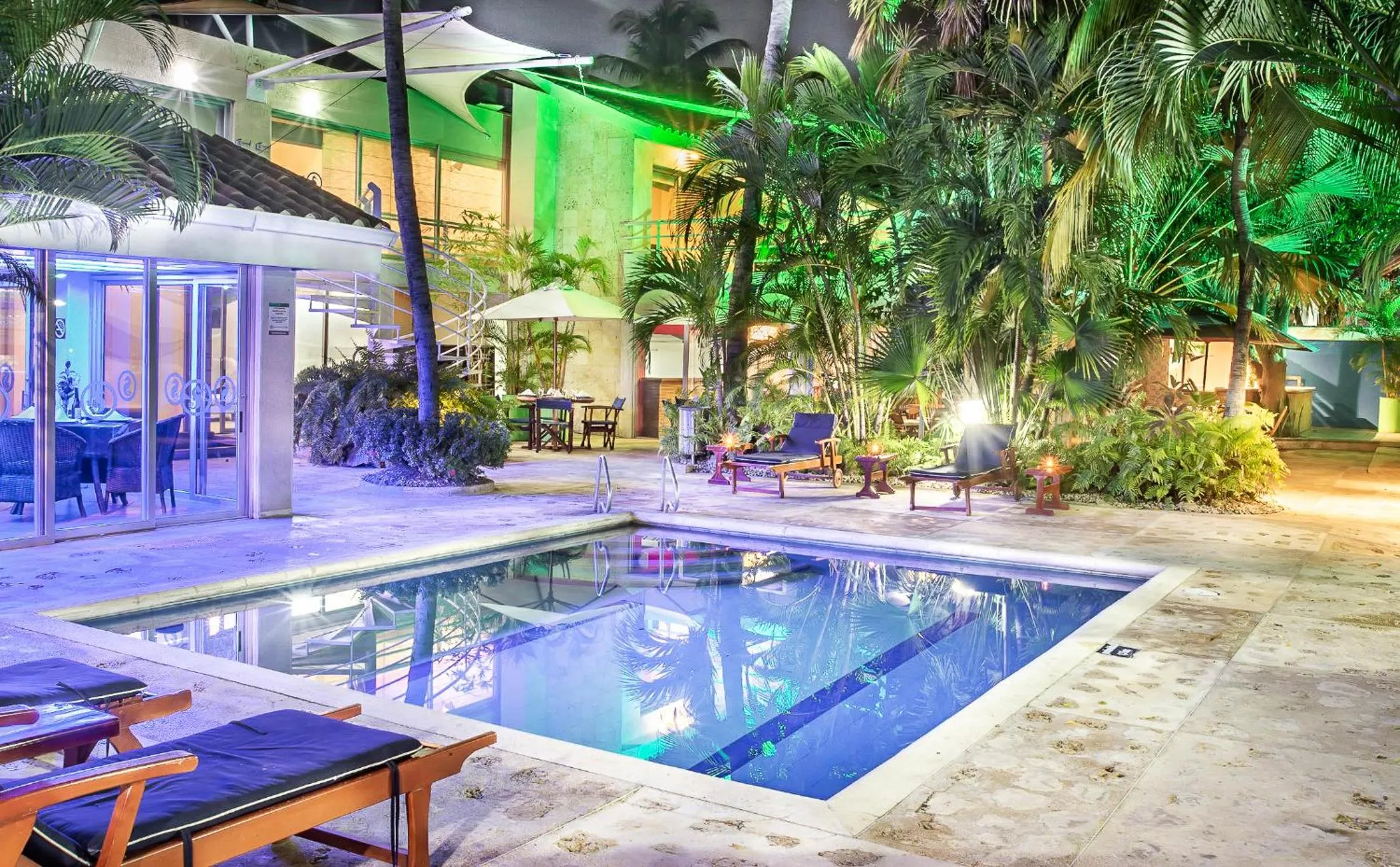 Swimming pool in Hotel Santorini Express y Cabañas