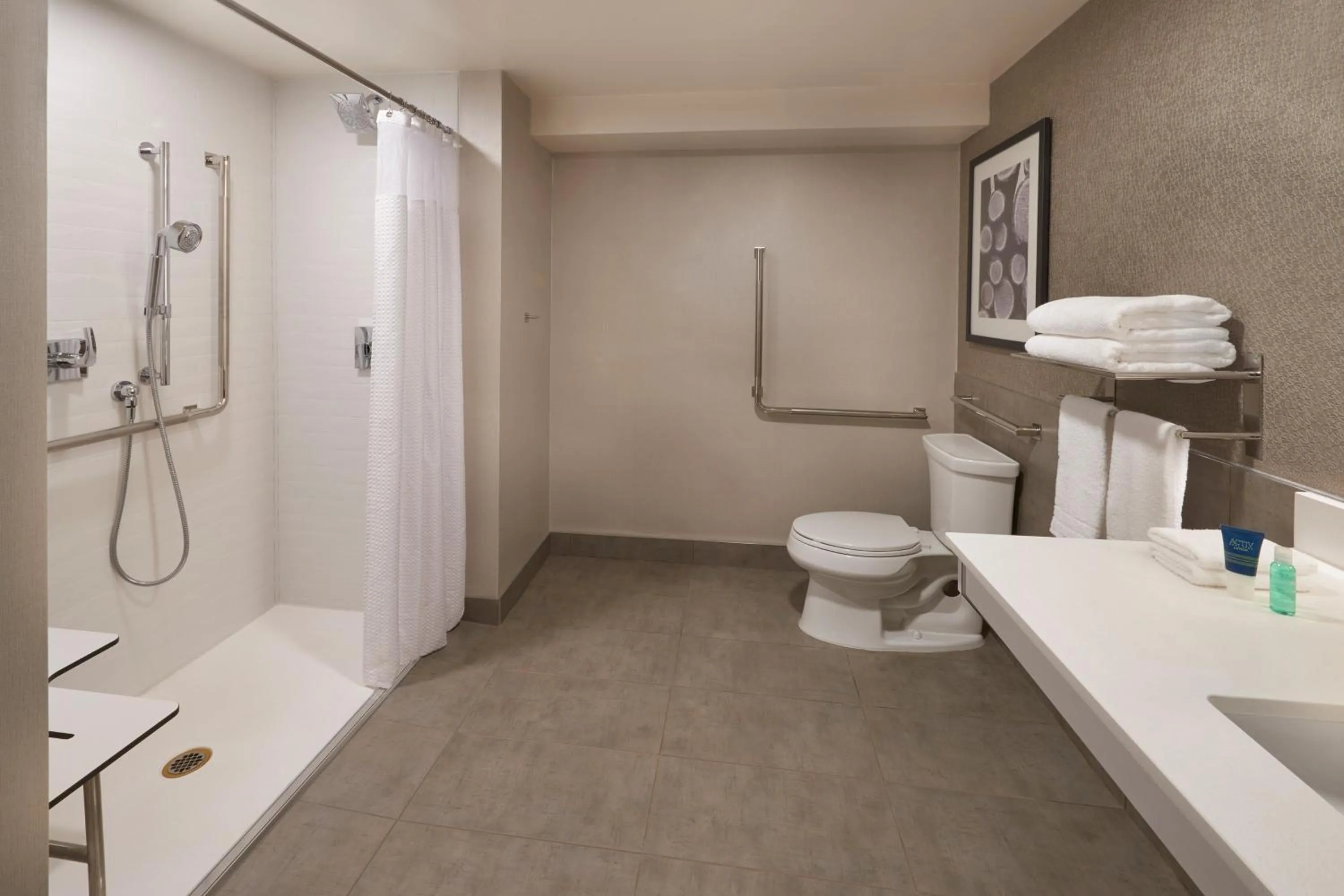 Bathroom in Four Points by Sheraton Vaughan