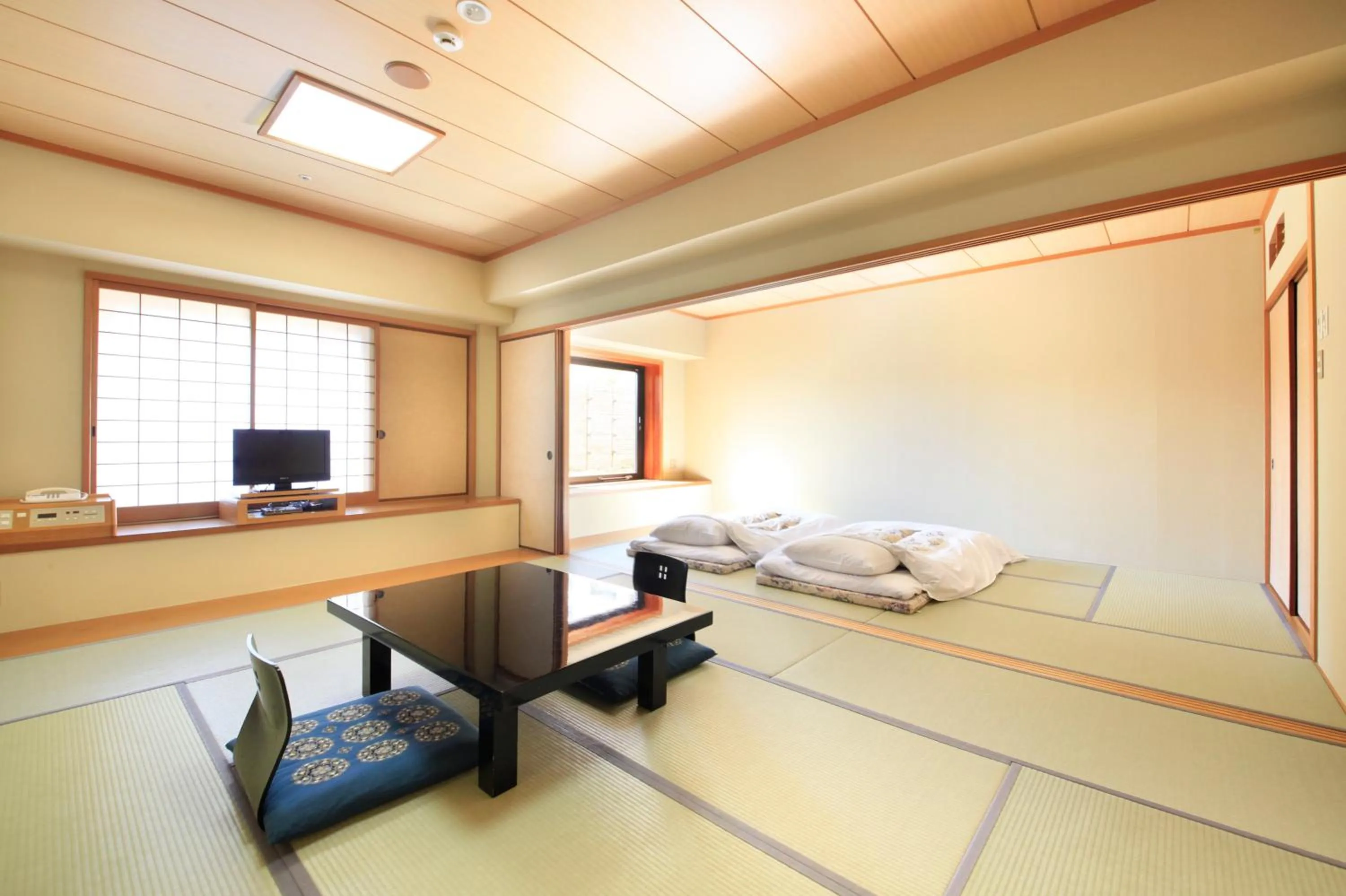 Photo of the whole room in Quintessa Hotel Sasebo