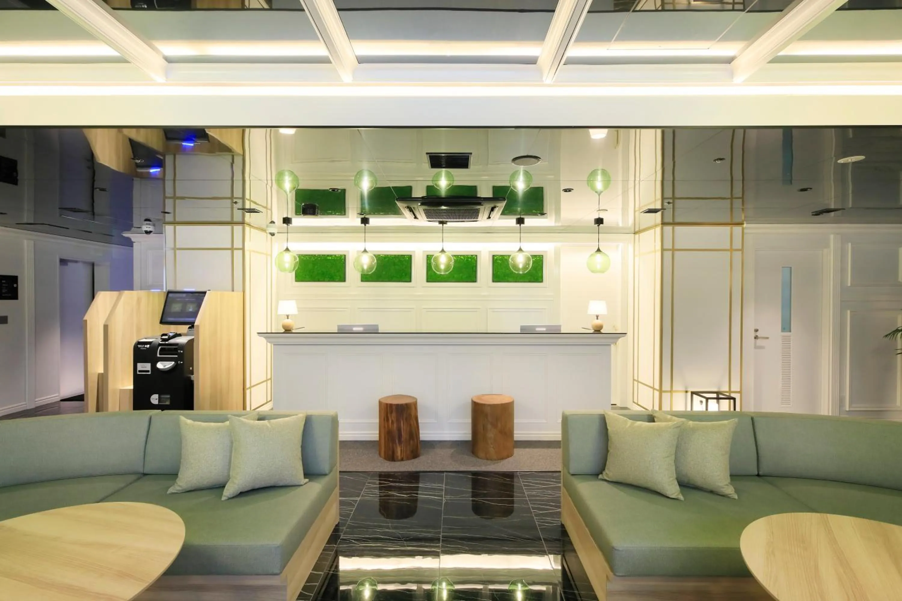 Lobby or reception in QuintessaHotel KagoshimaTenmonkan Relax&Sleep