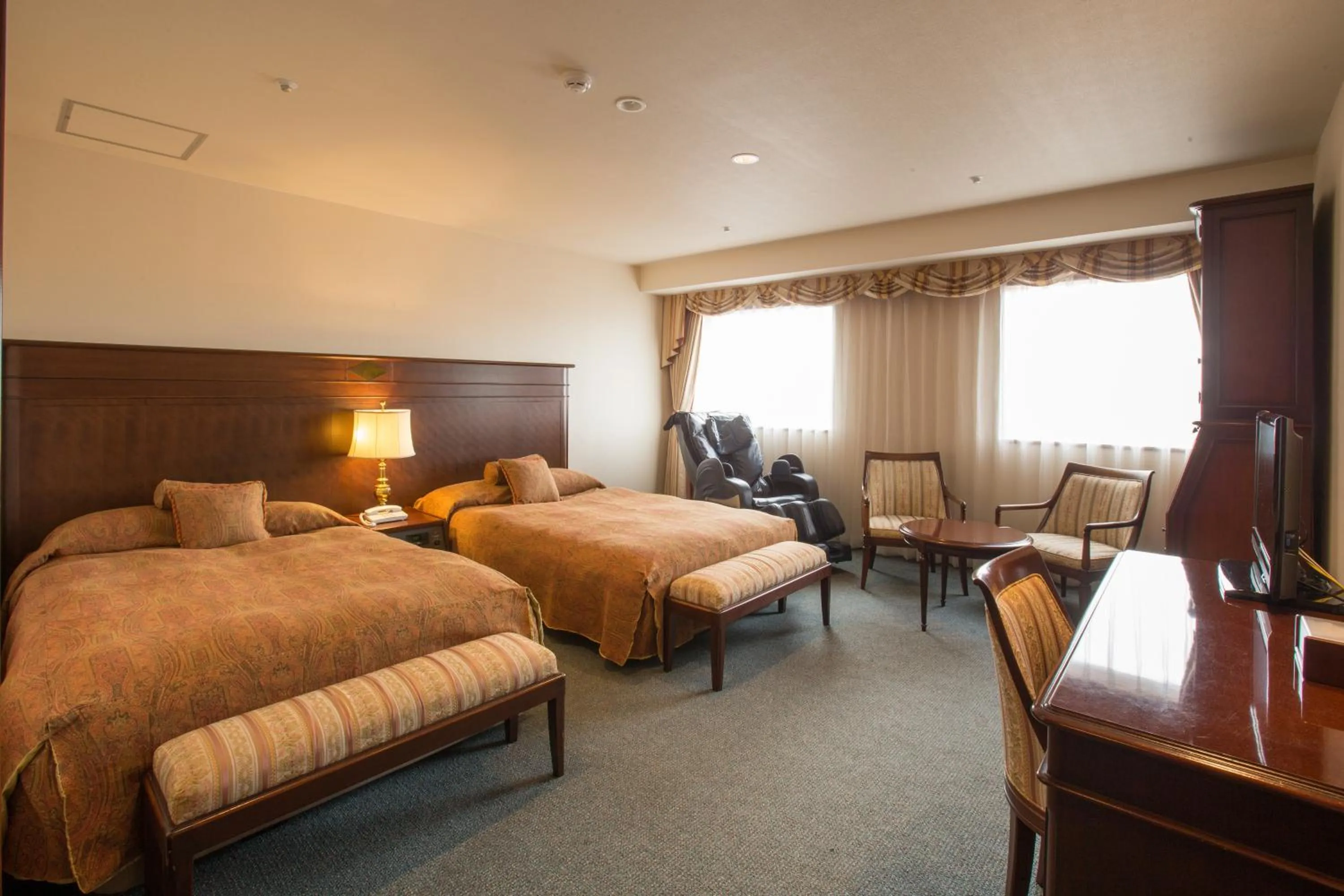 Spring, Bed in Art Hotel Asahikawa