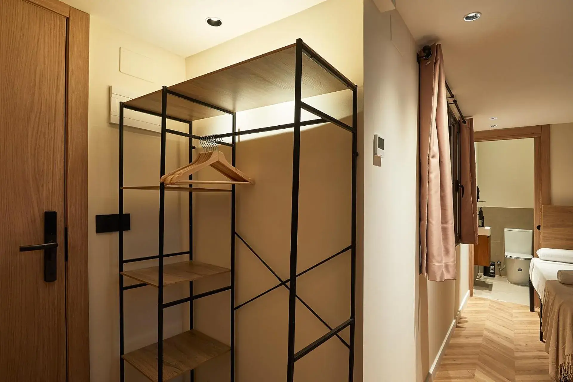 Twin Room with Bathroom in Ella Hostel Boqueria Twin Room with Bathroom in Ella Hostel Boqueria