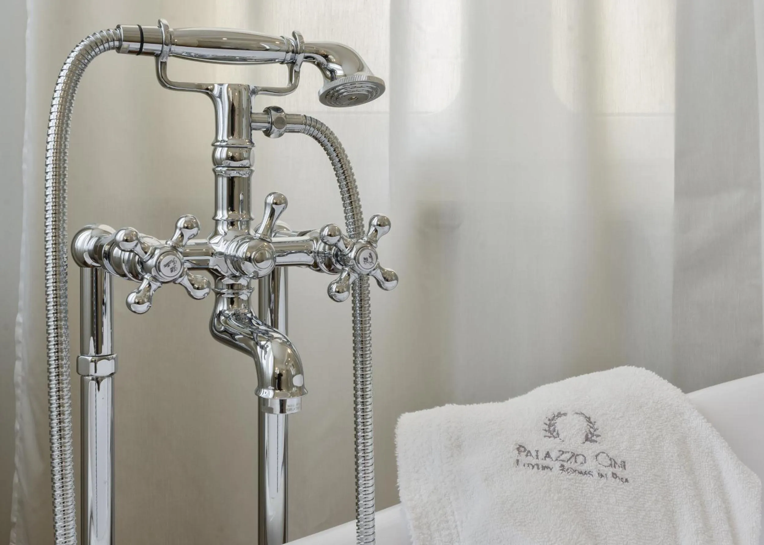 Bathroom in Palazzo Cini Luxury Rooms in Pisa