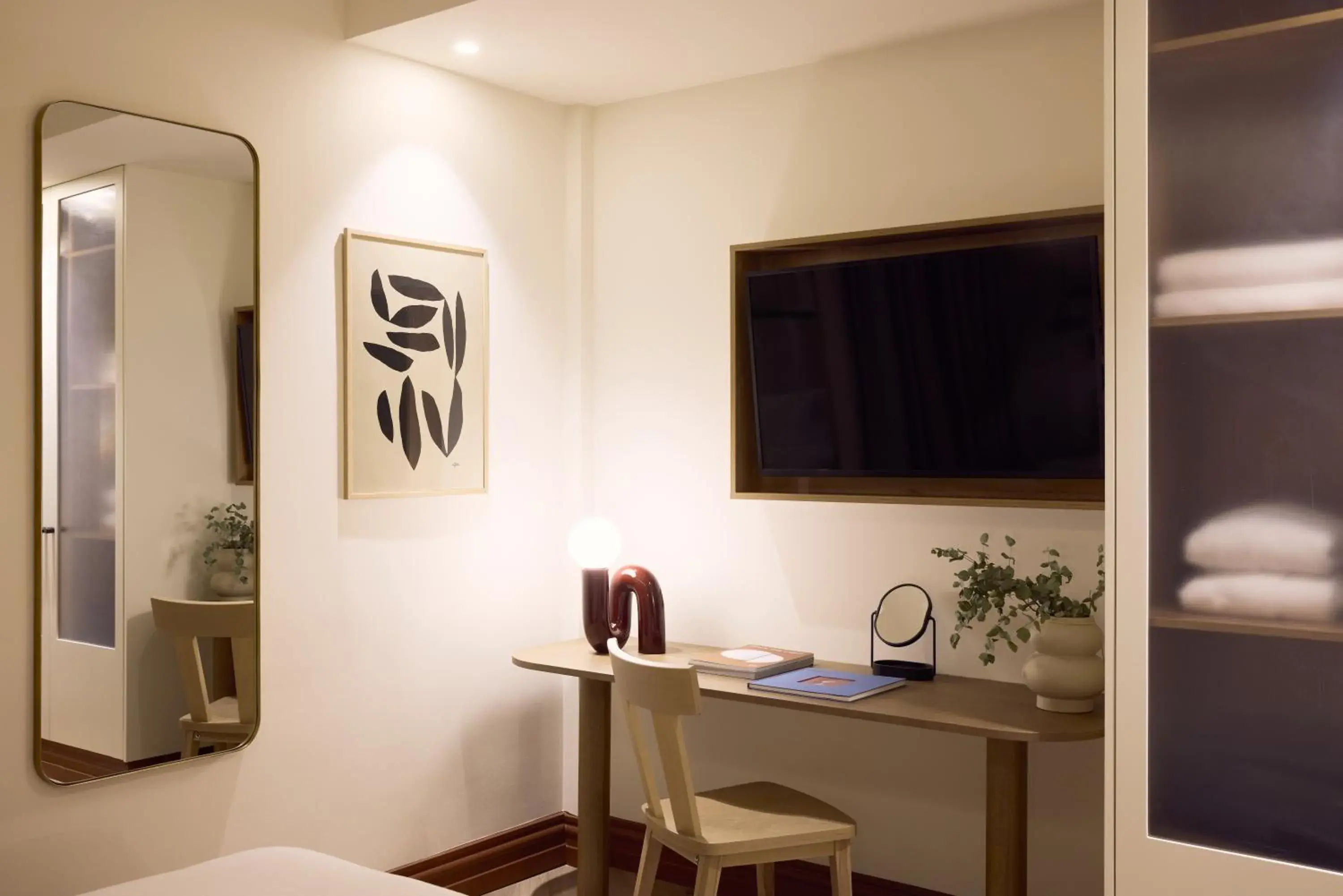 Deluxe Double Room in A for Athens Deluxe Double Room in A for Athens