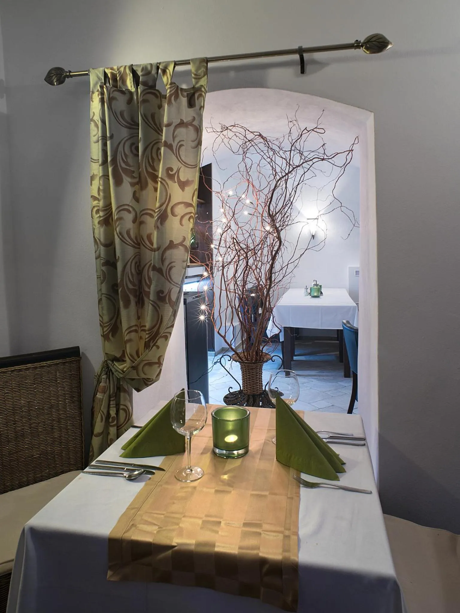 Restaurant/places to eat in Hotel City Pisek