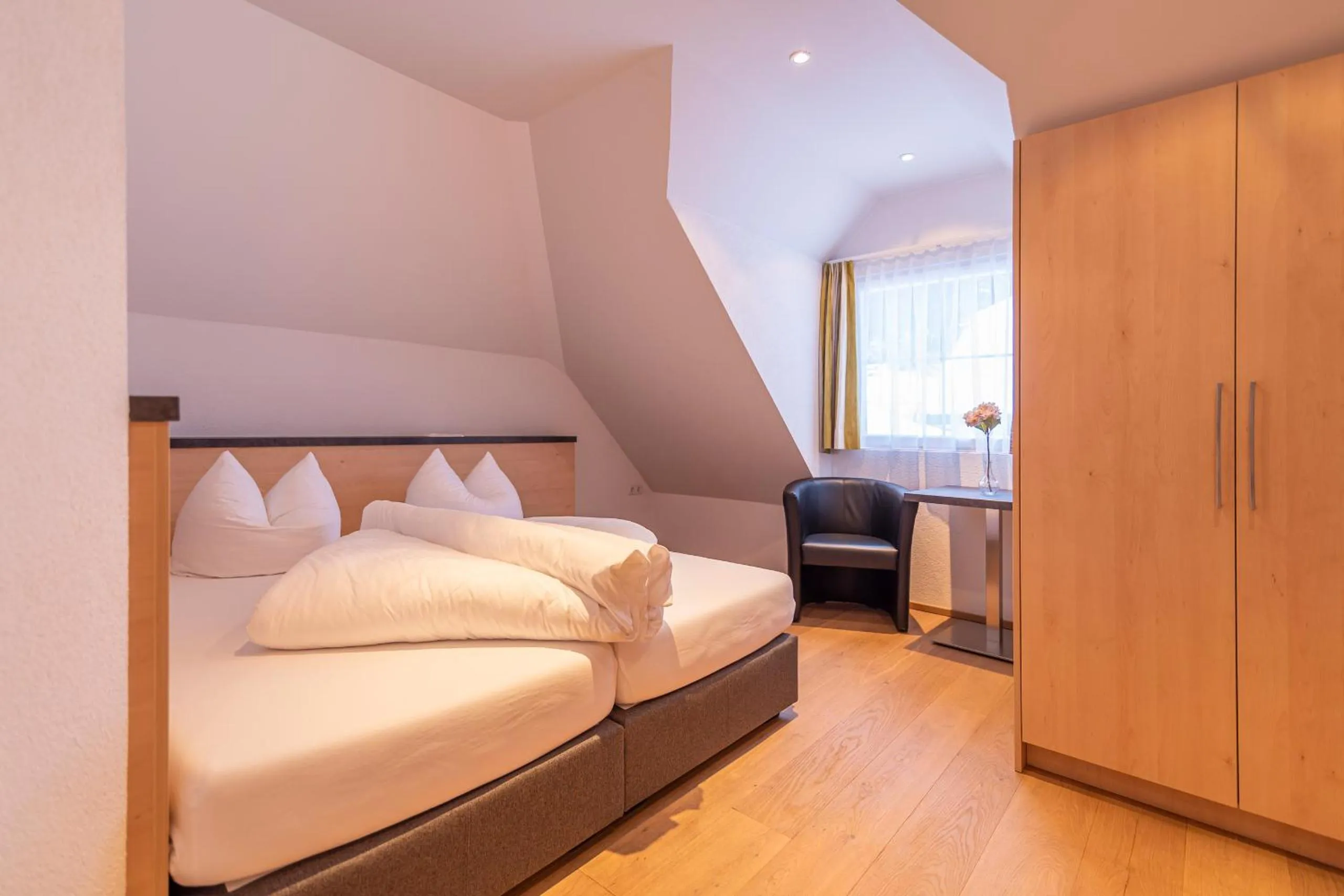 Bedroom, Bed in Hotel Garni Martina