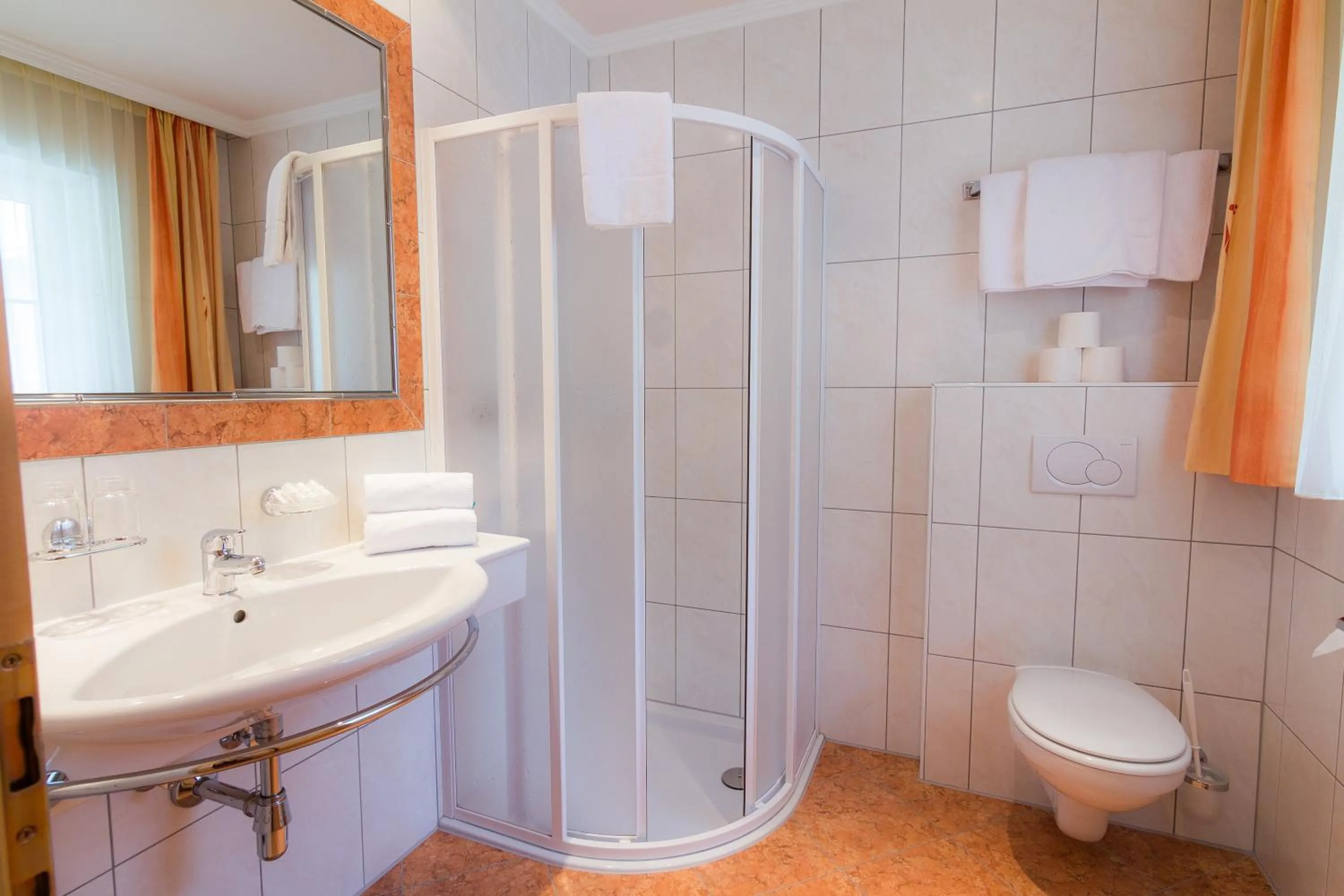 Bathroom in Hotel Garni Martina