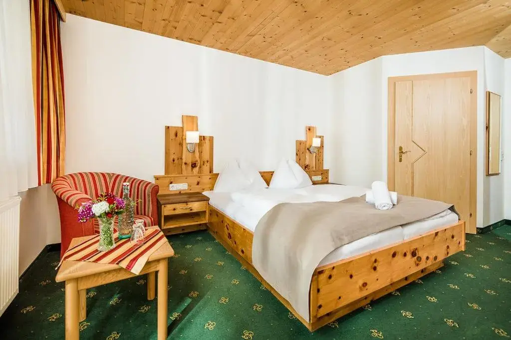 Deluxe Double Room with Balcony in Hotel Langeck Deluxe Double Room with Balcony in Hotel Langeck