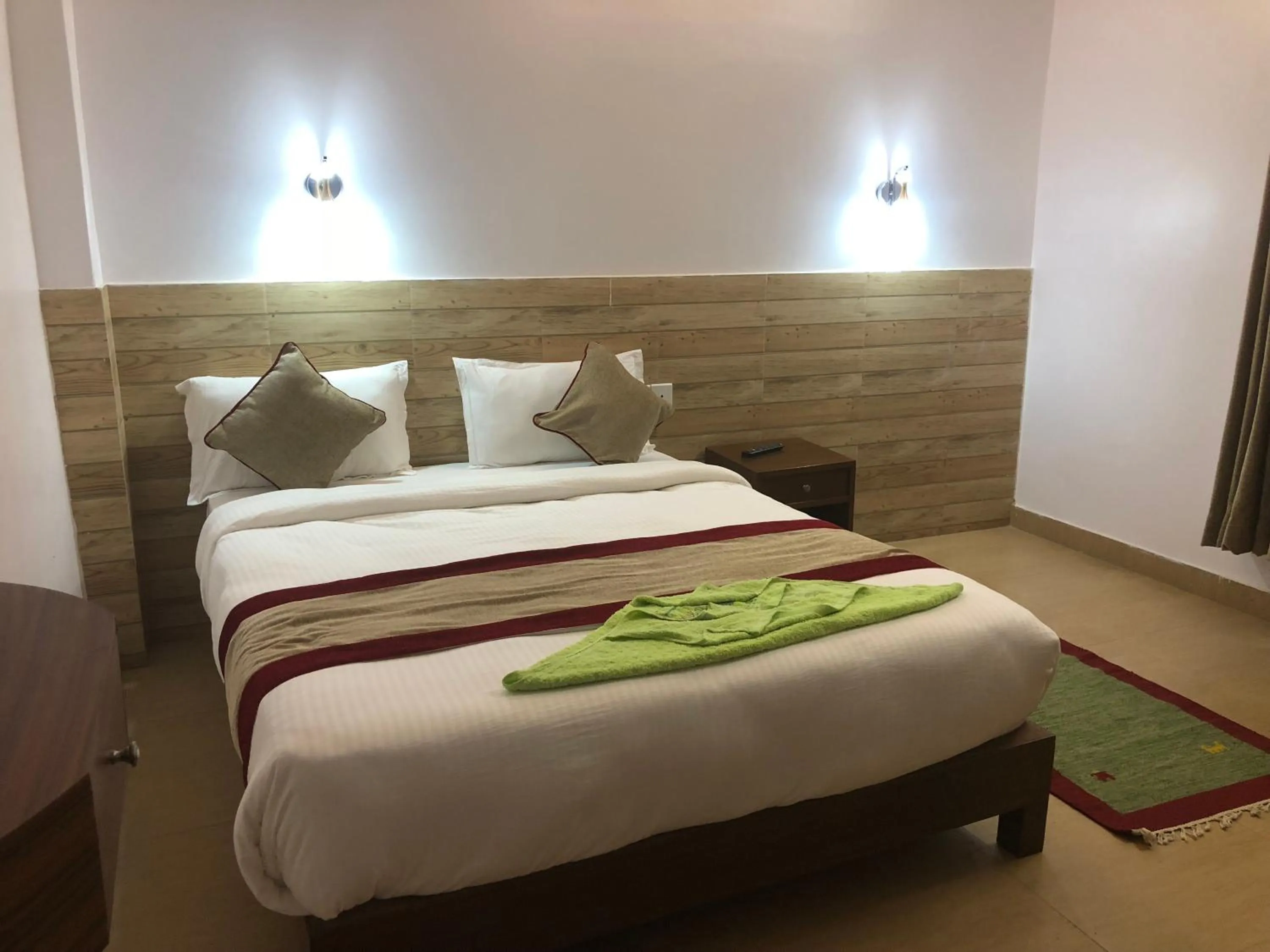 Bed in Hotel Guru