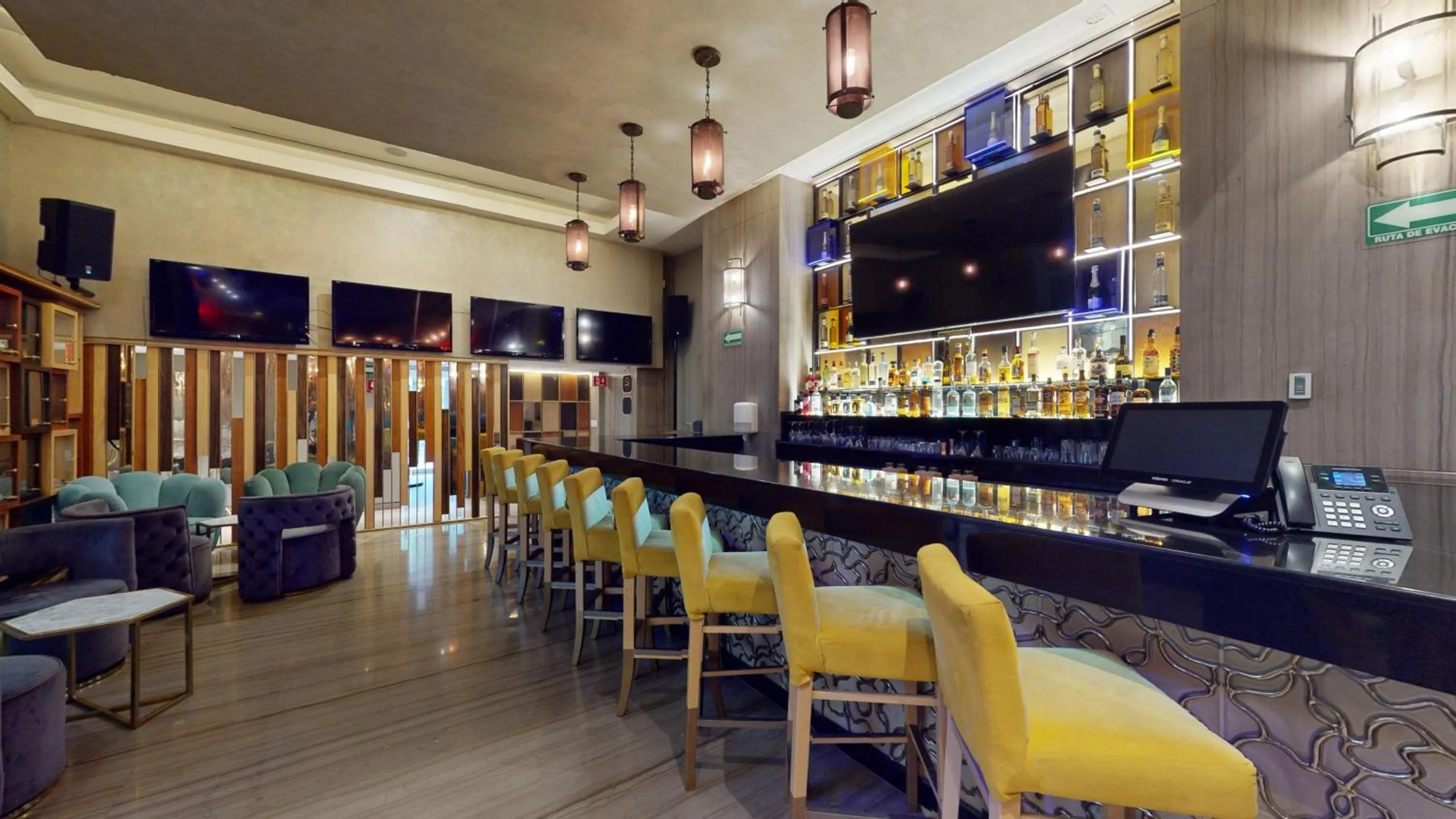 Lounge or bar in Marquis SkySuites