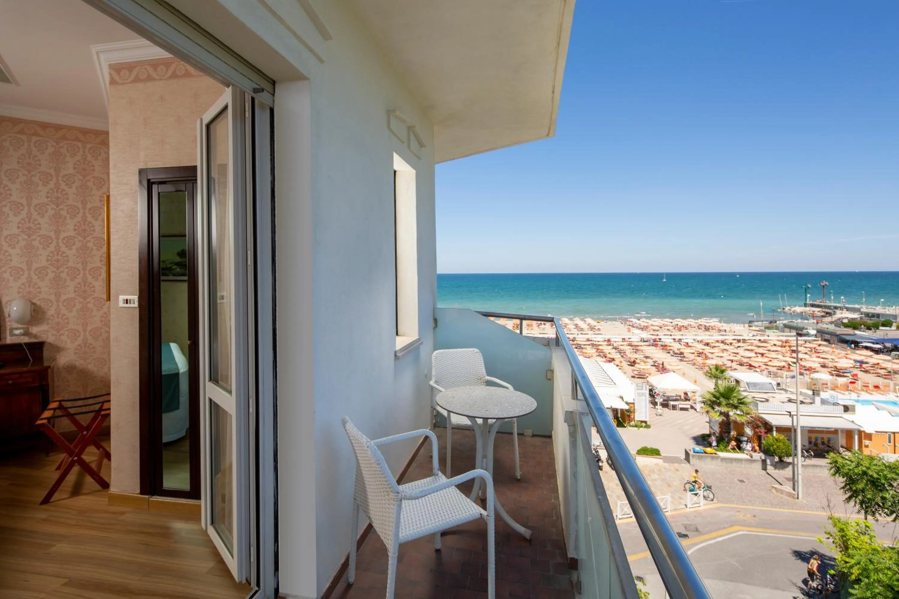 Balcony/Terrace in Hotel Des Nations - Vintage Hotel sul mare