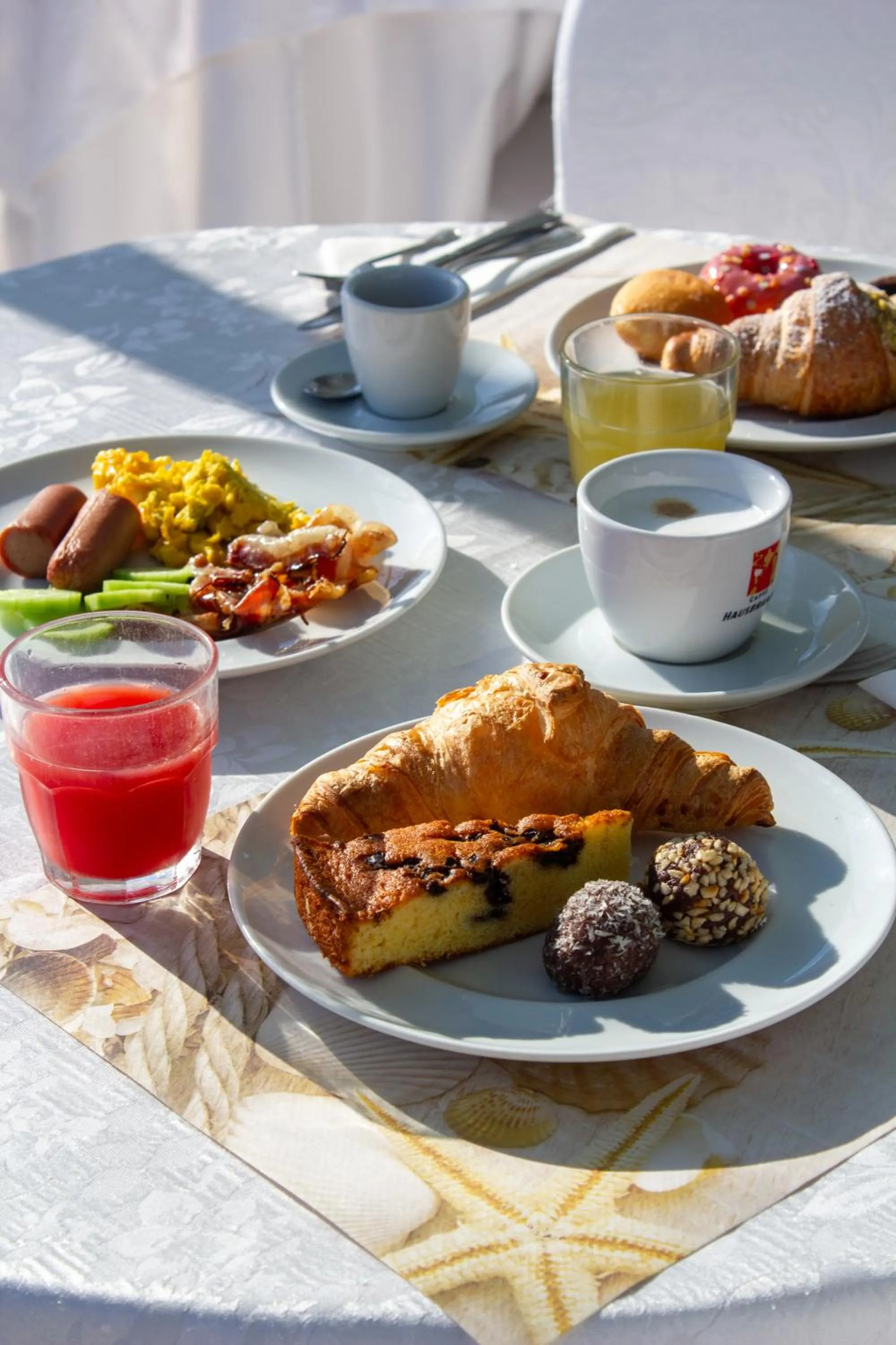 Breakfast in Hotel Des Nations - Vintage Hotel sul mare