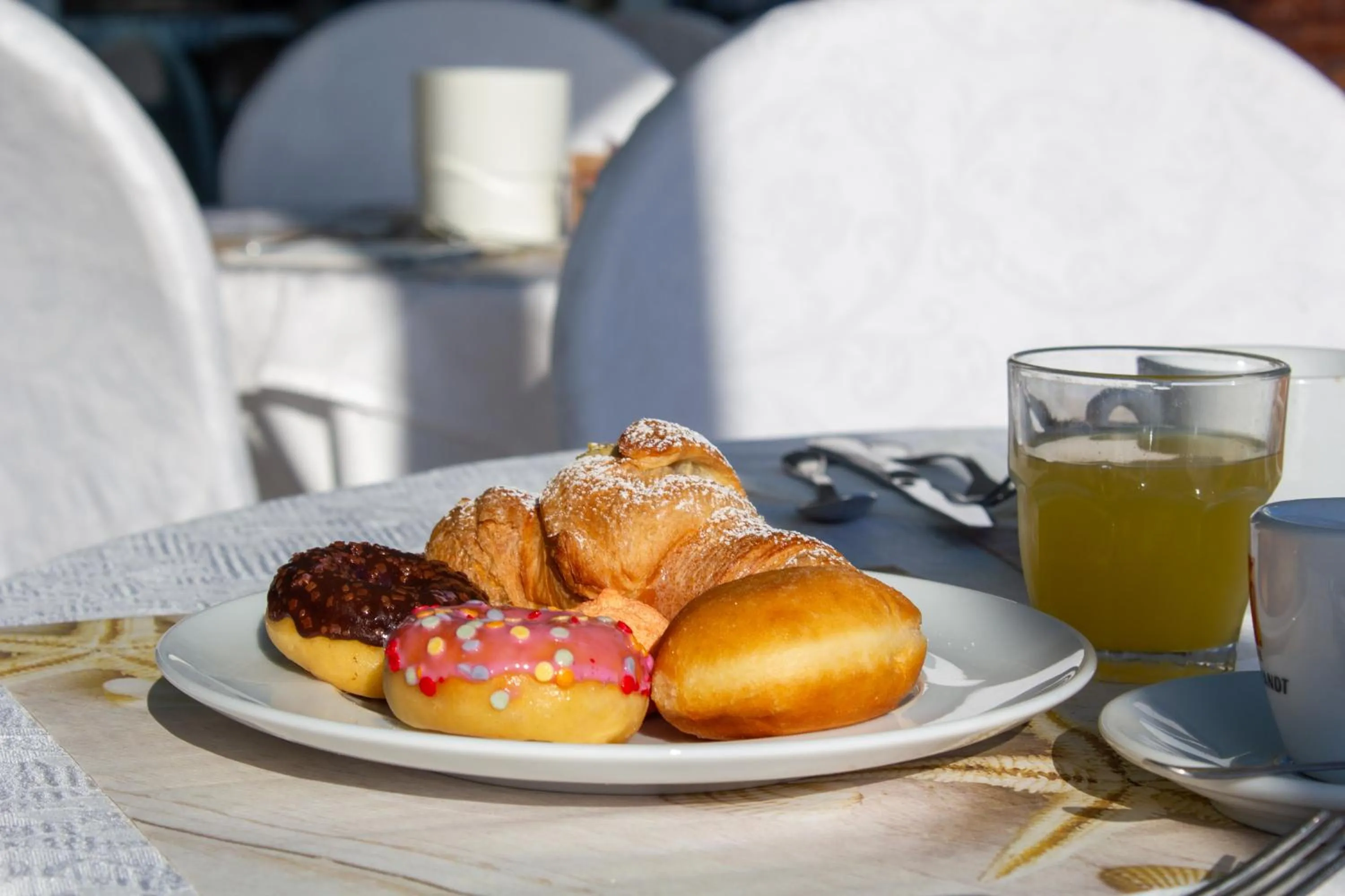 Breakfast in Hotel Des Nations - Vintage Hotel sul mare