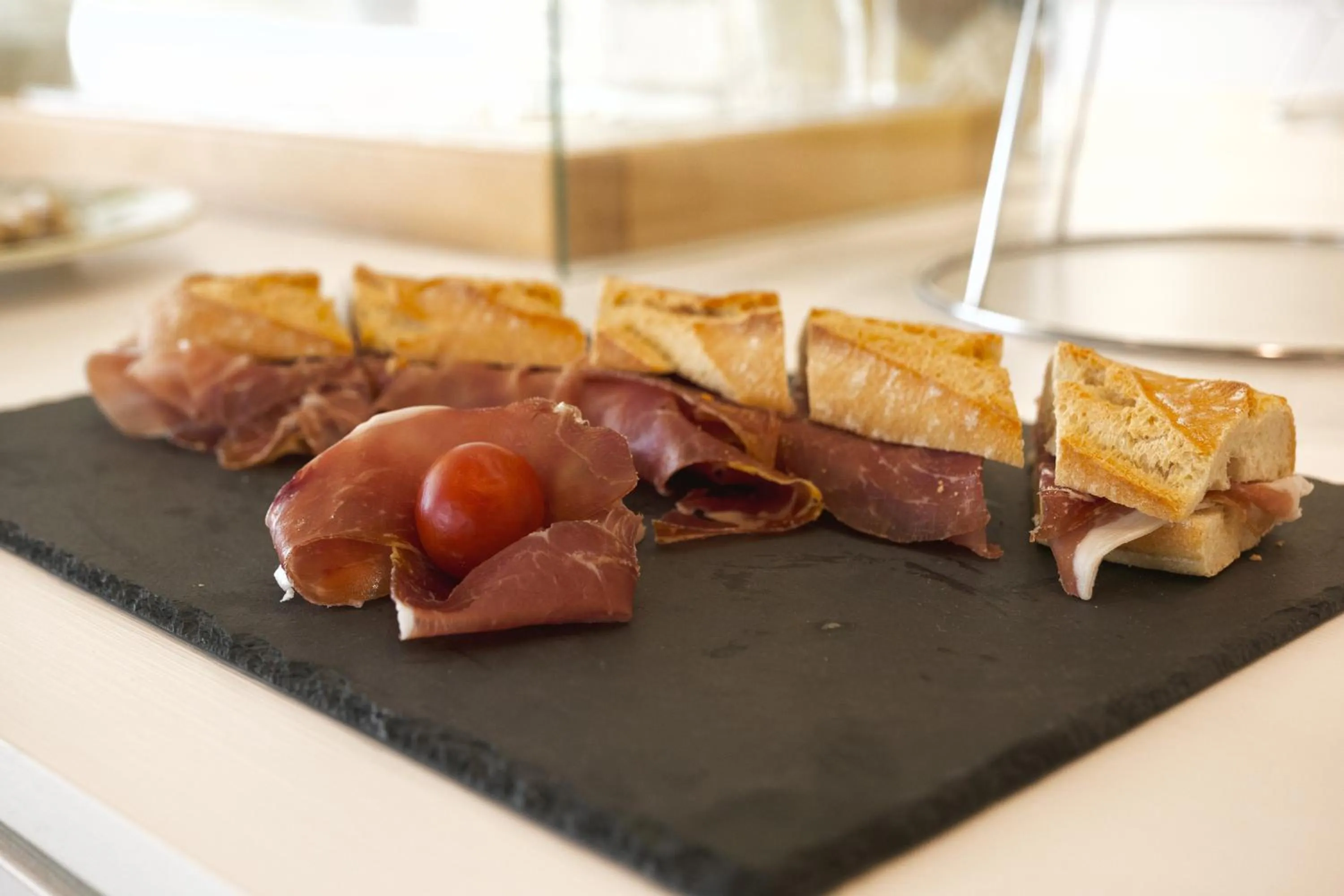 Breakfast in Hotel Des Nations - Vintage Hotel sul mare