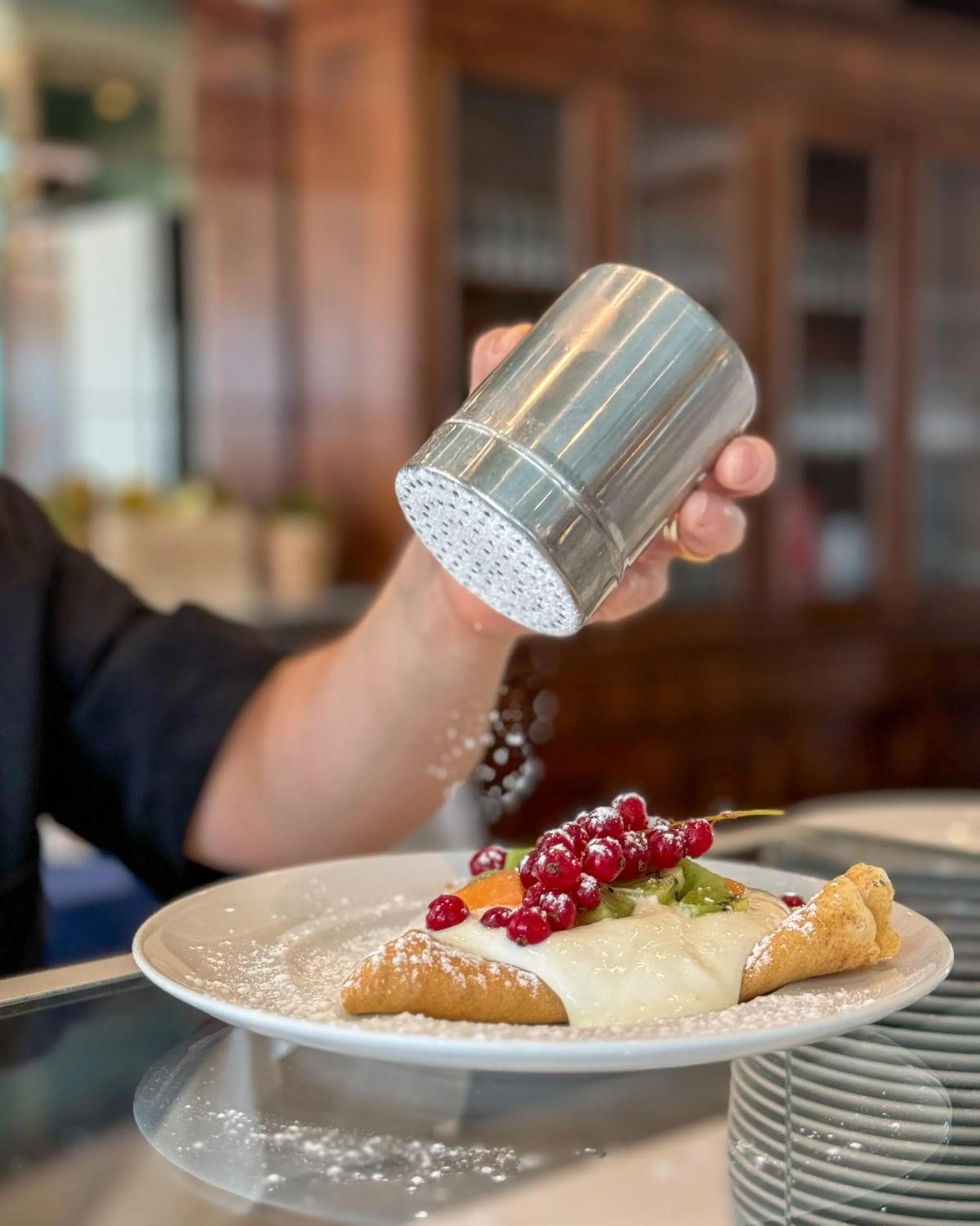 Breakfast in Hotel Des Nations - Vintage Hotel sul mare