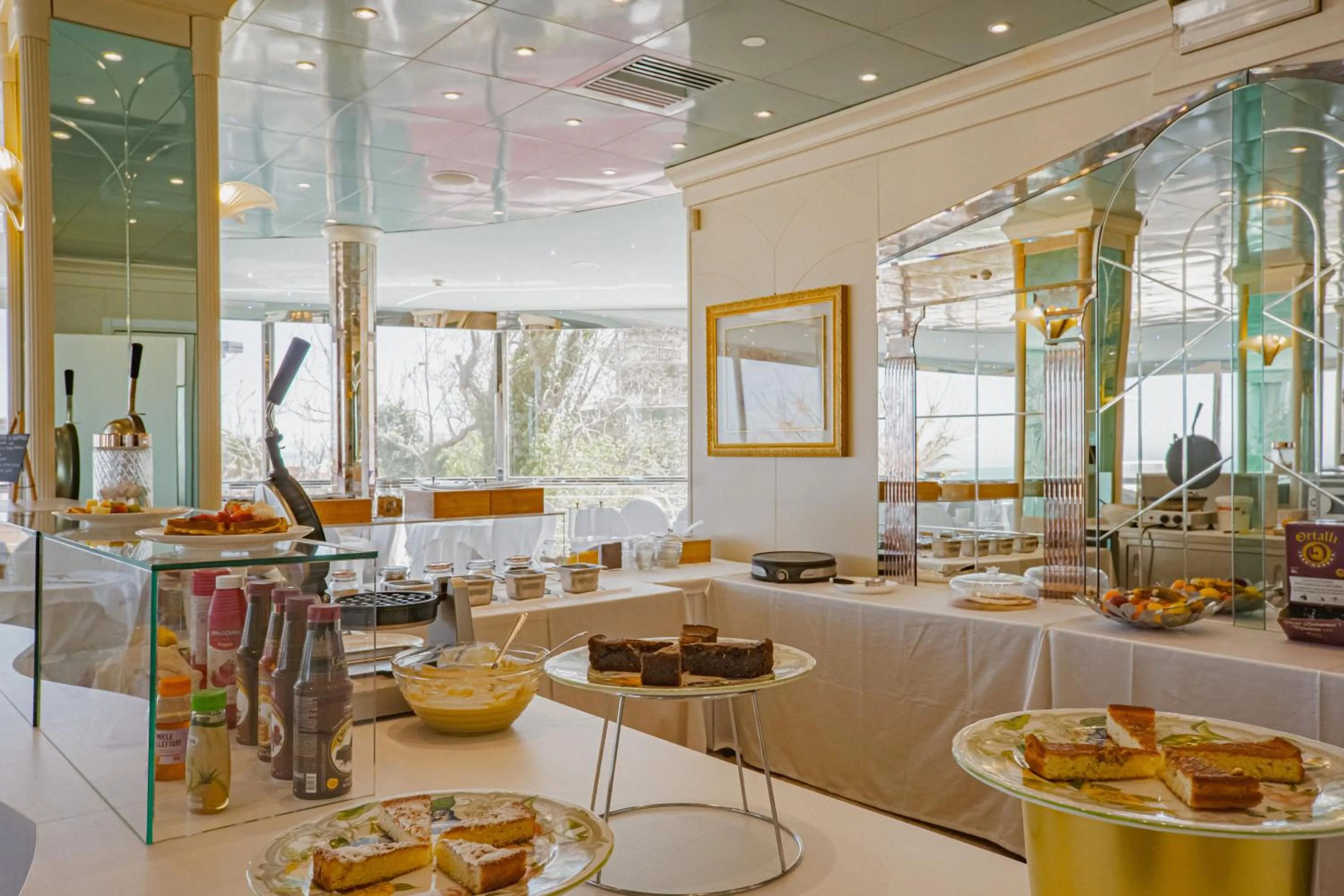 Breakfast in Hotel Des Nations - Vintage Hotel sul mare