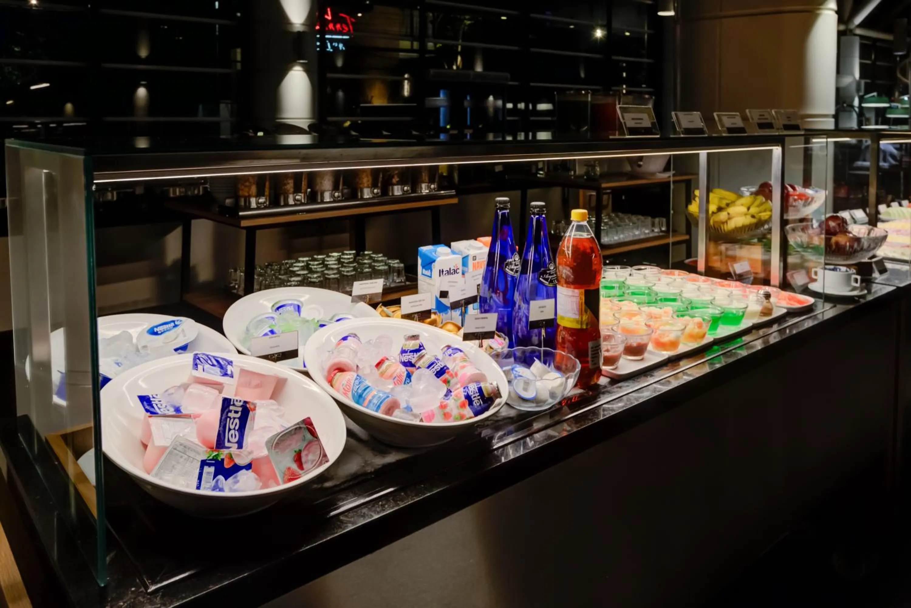 Buffet breakfast in Radisson São Paulo Paulista