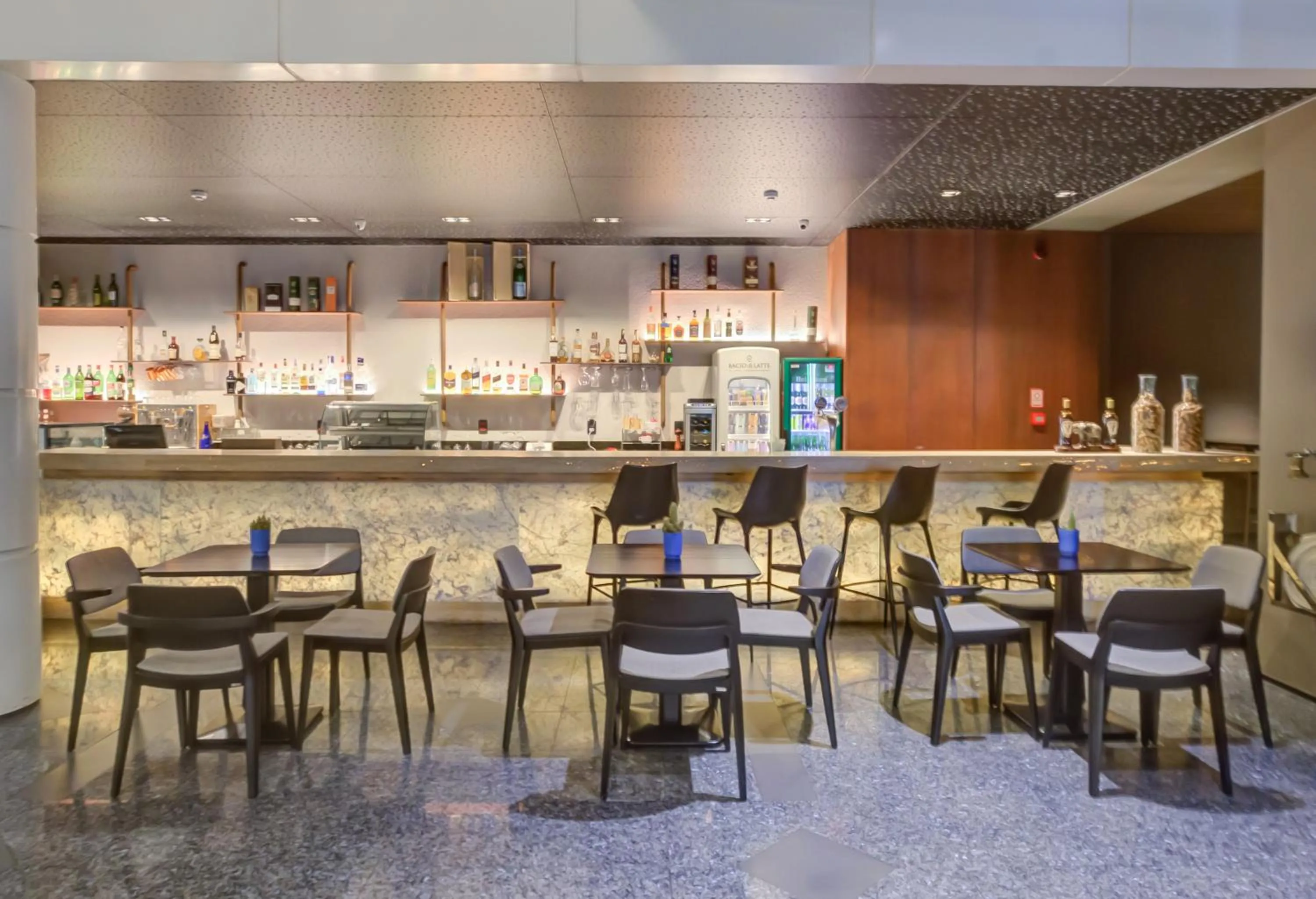 Lounge or bar in Radisson São Paulo Paulista