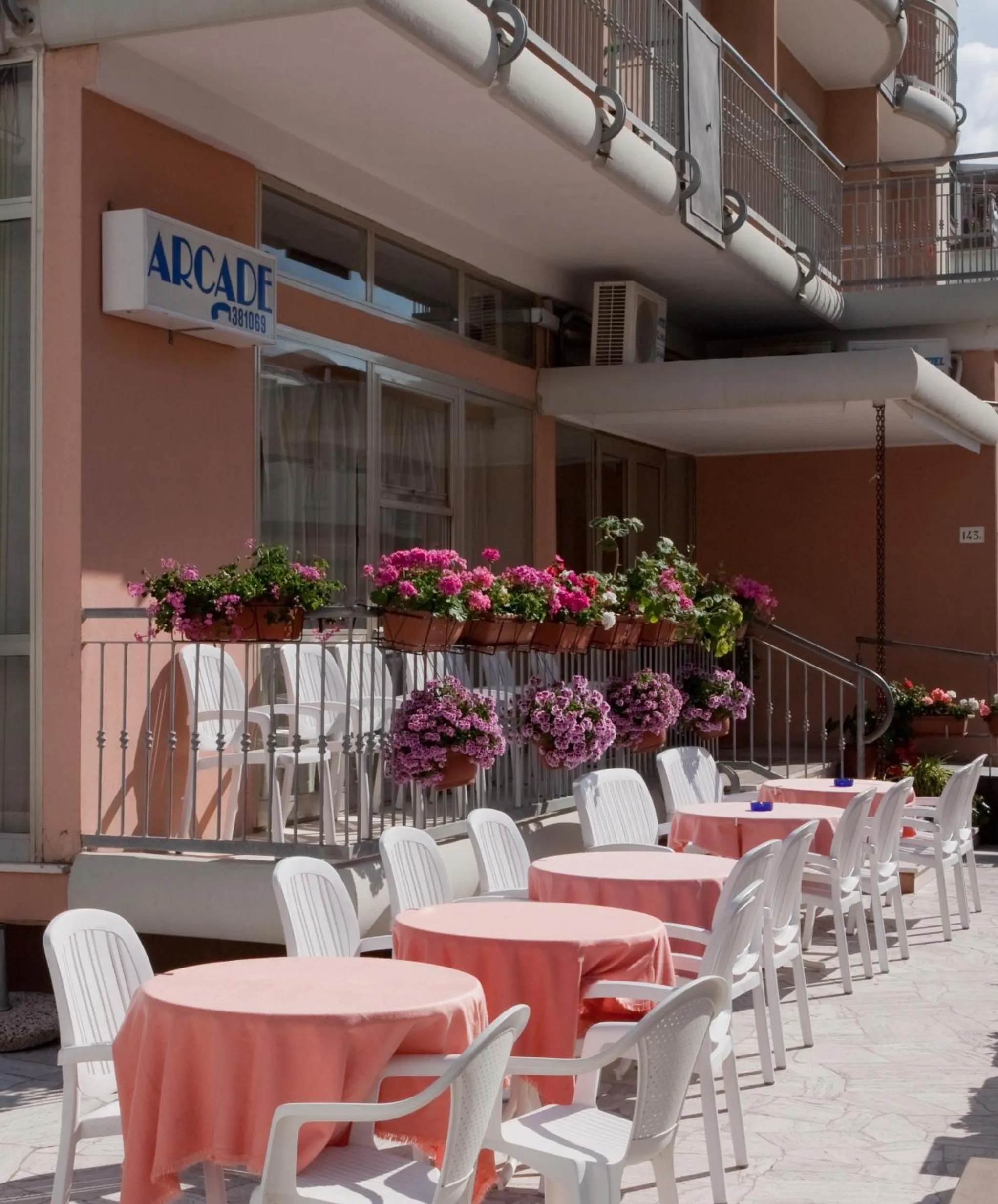 Garden in Hotel Arcade