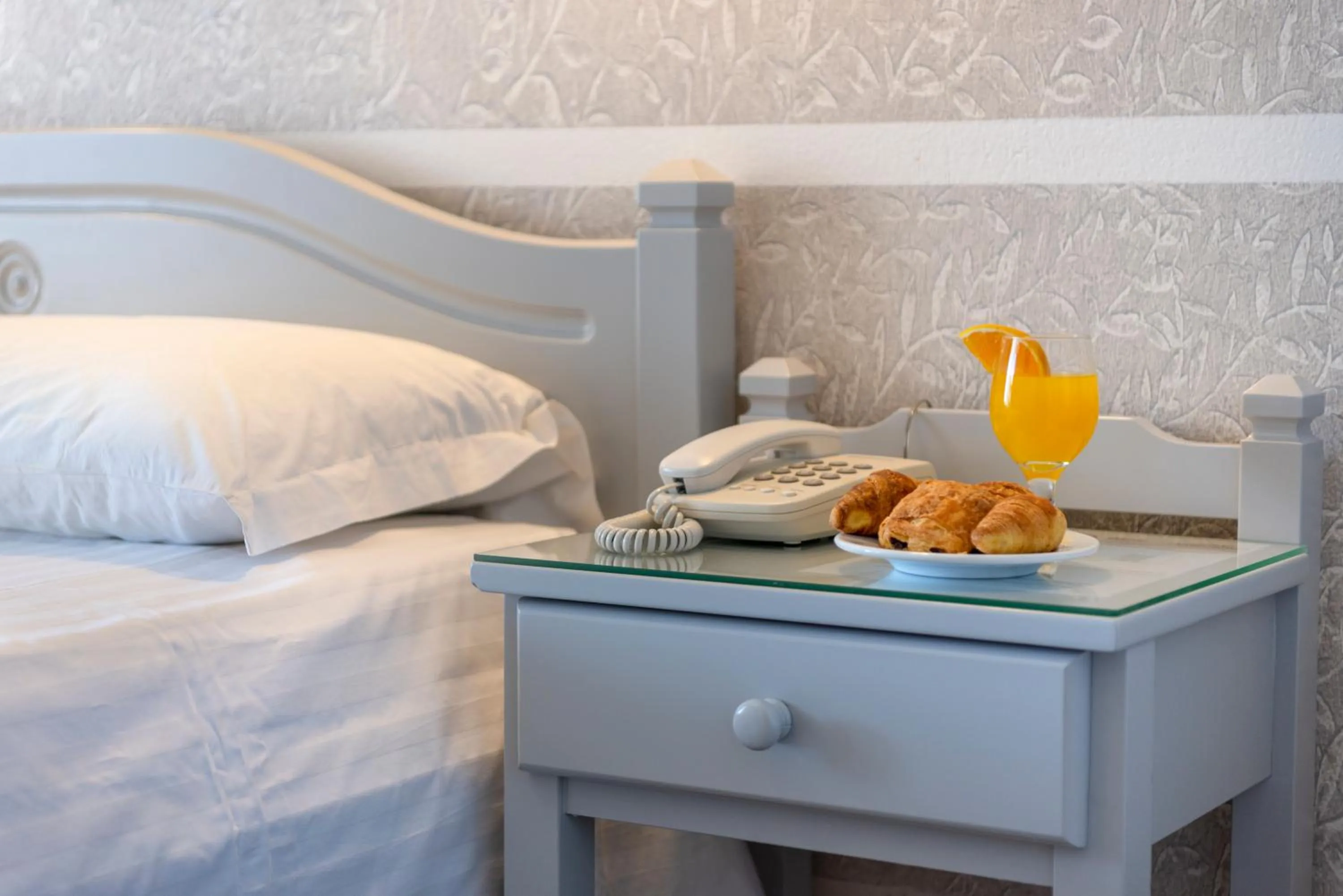 Irene Hotel - Beachfront