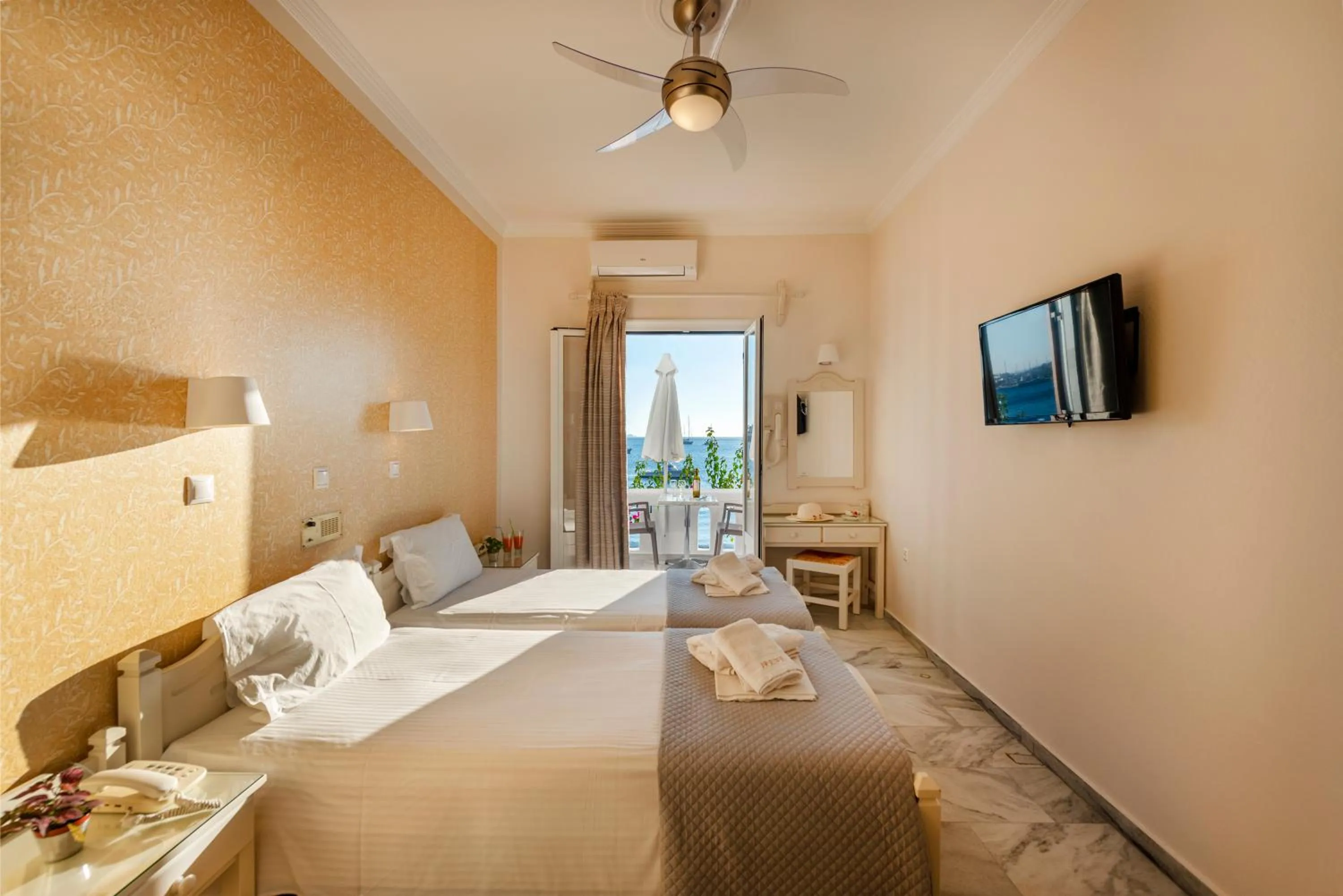 Irene Hotel - Beachfront