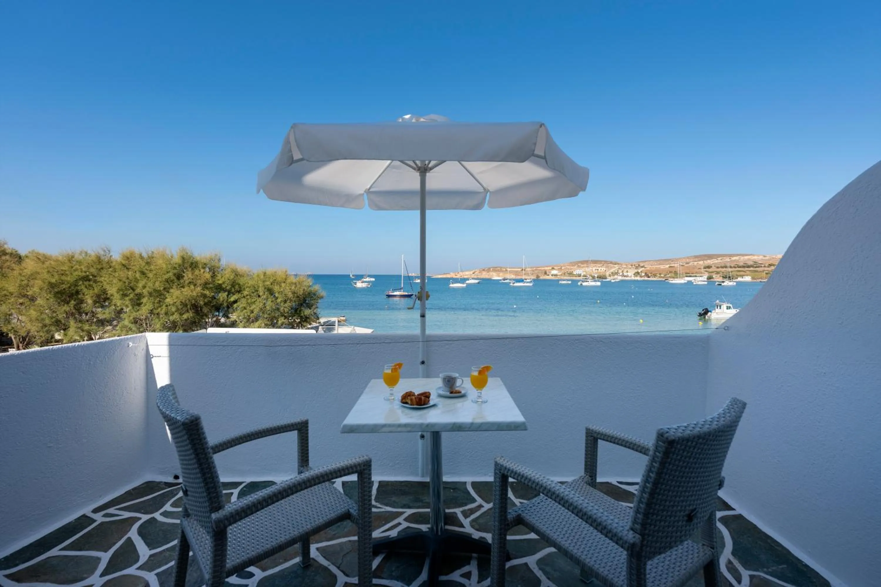 Irene Hotel - Beachfront