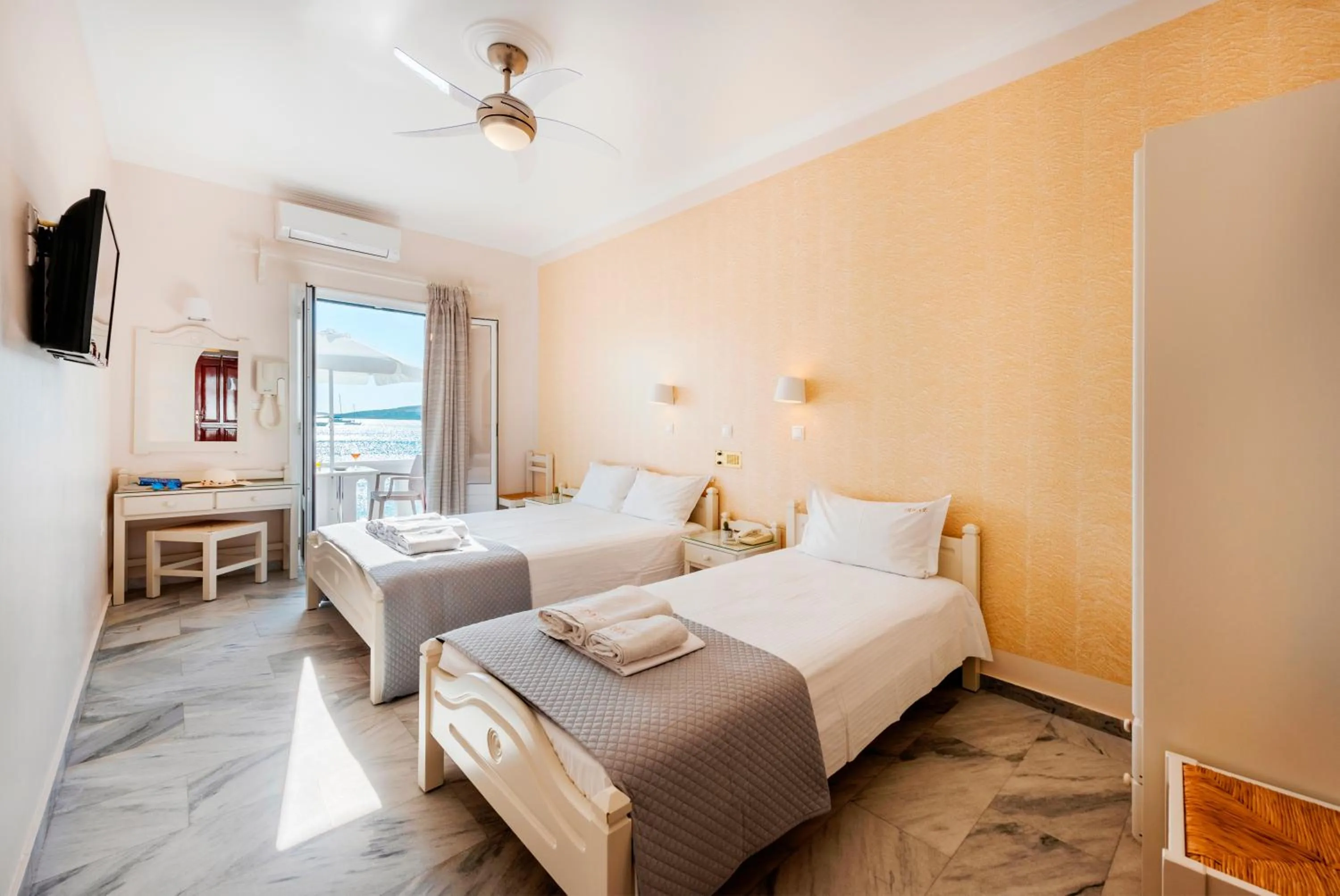 Irene Hotel - Beachfront