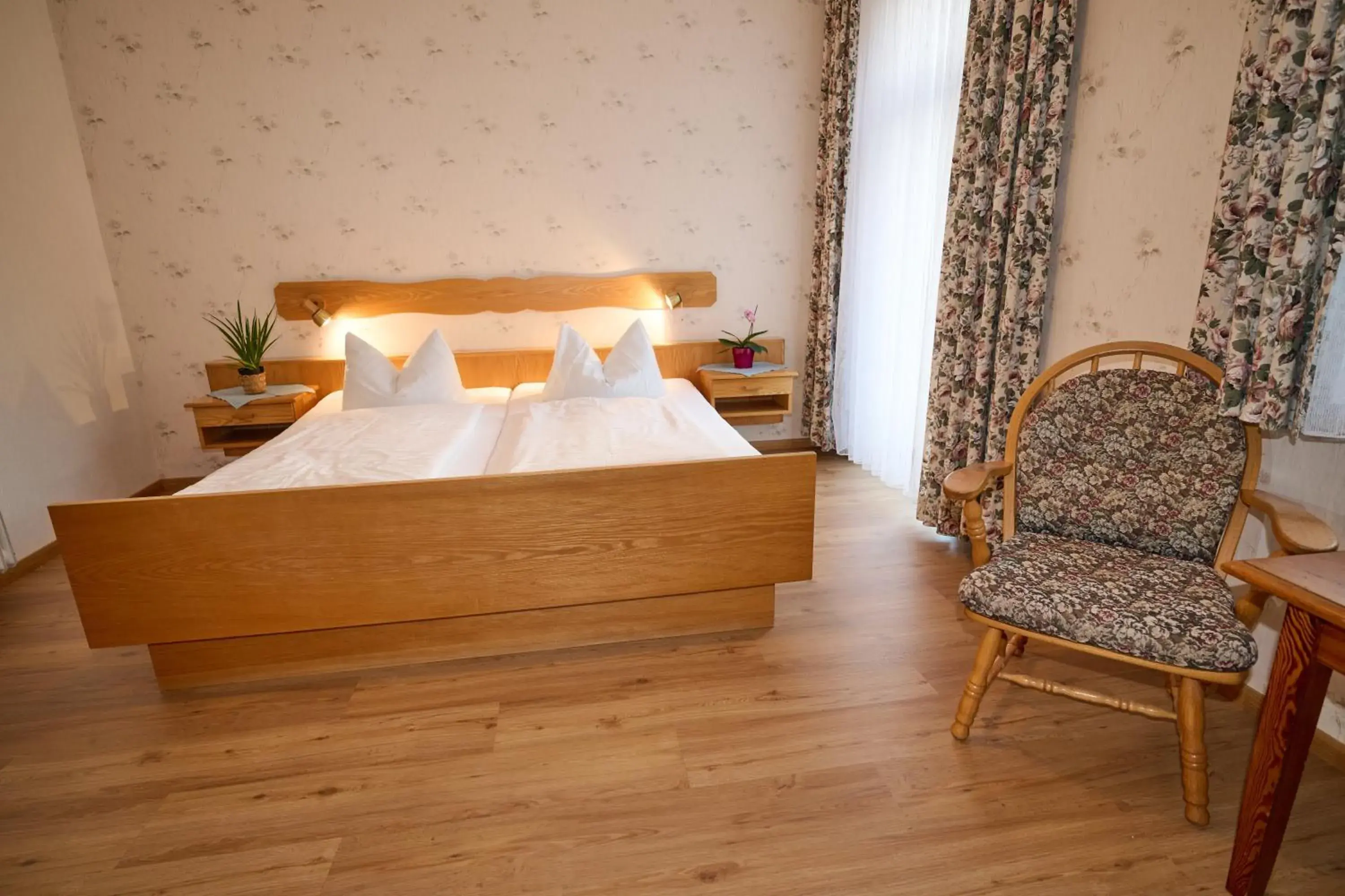 Double room with balkony Guesthoue and open-plan kitchen in Gasthof Oberwirt Double room with balkony Guesthoue and open-plan kitchen in Gasthof Oberwirt