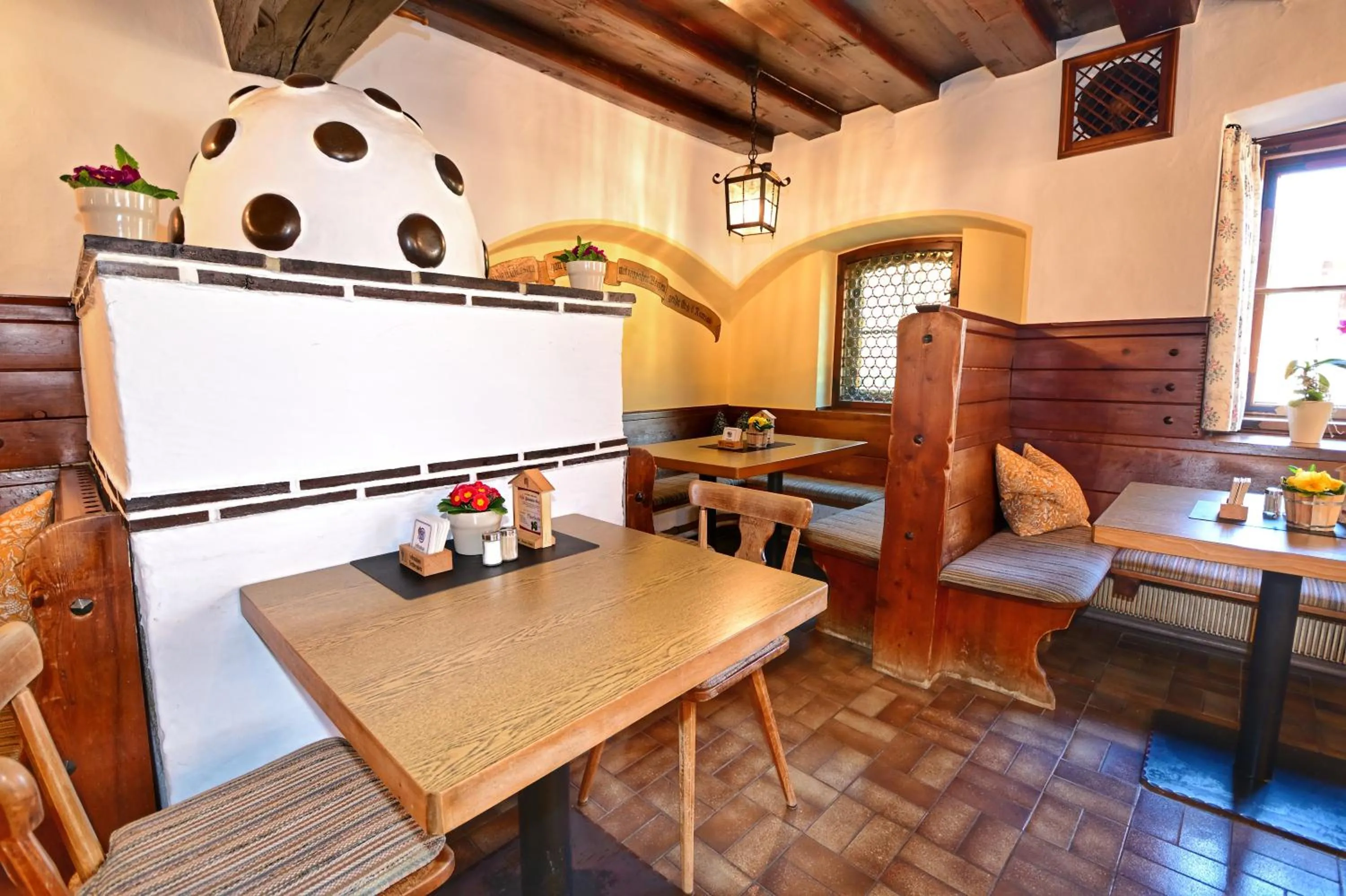 Restaurant/places to eat in Gasthof Oberwirt