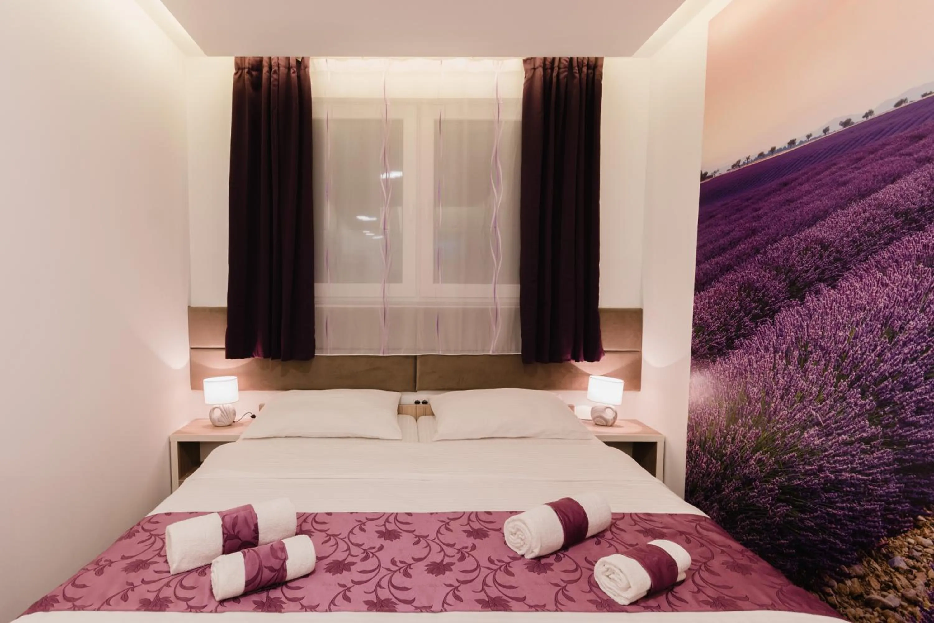Shower, Bed in Hotel & Spa Meydan