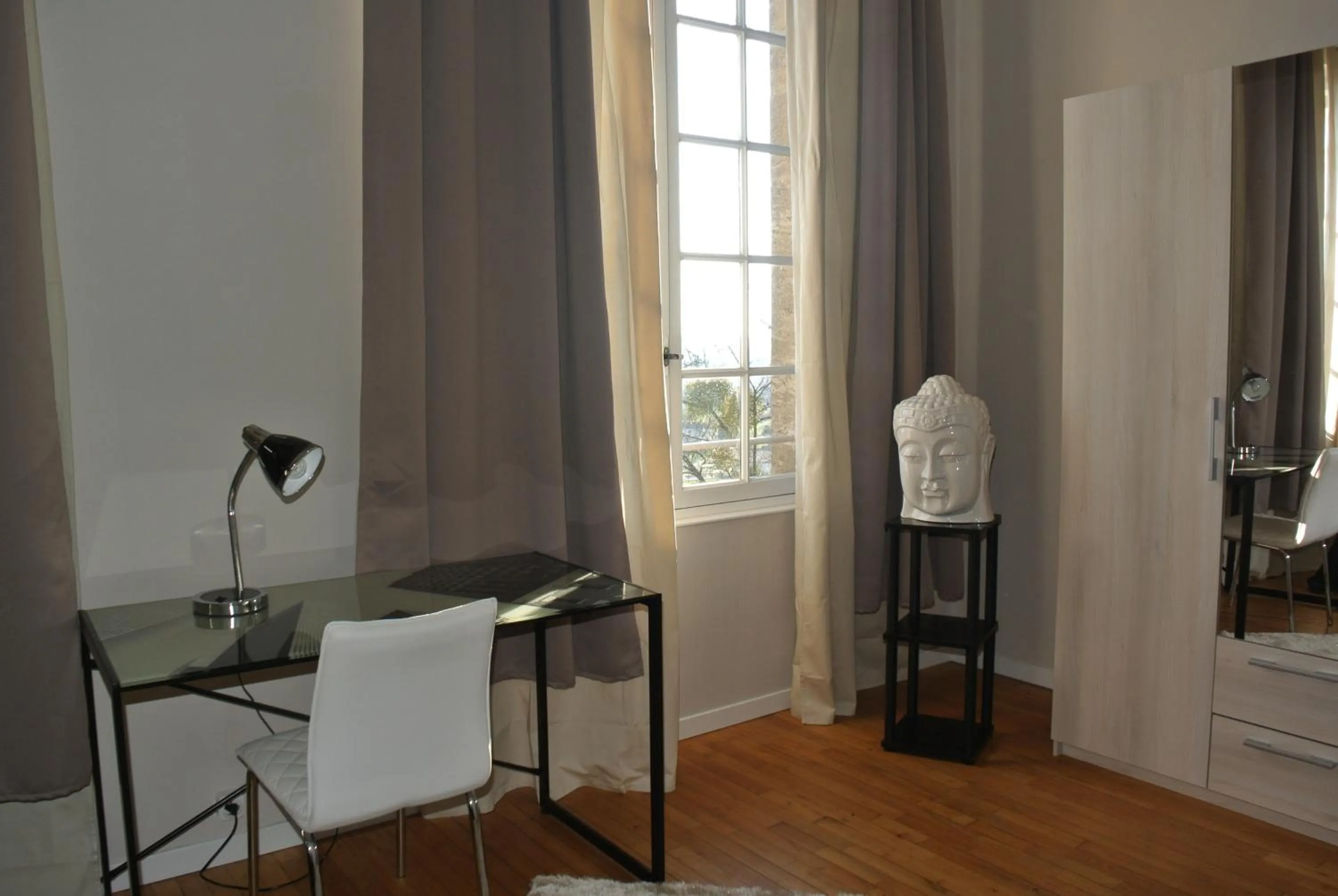 Photo of the whole room in Domaine de Bellevue