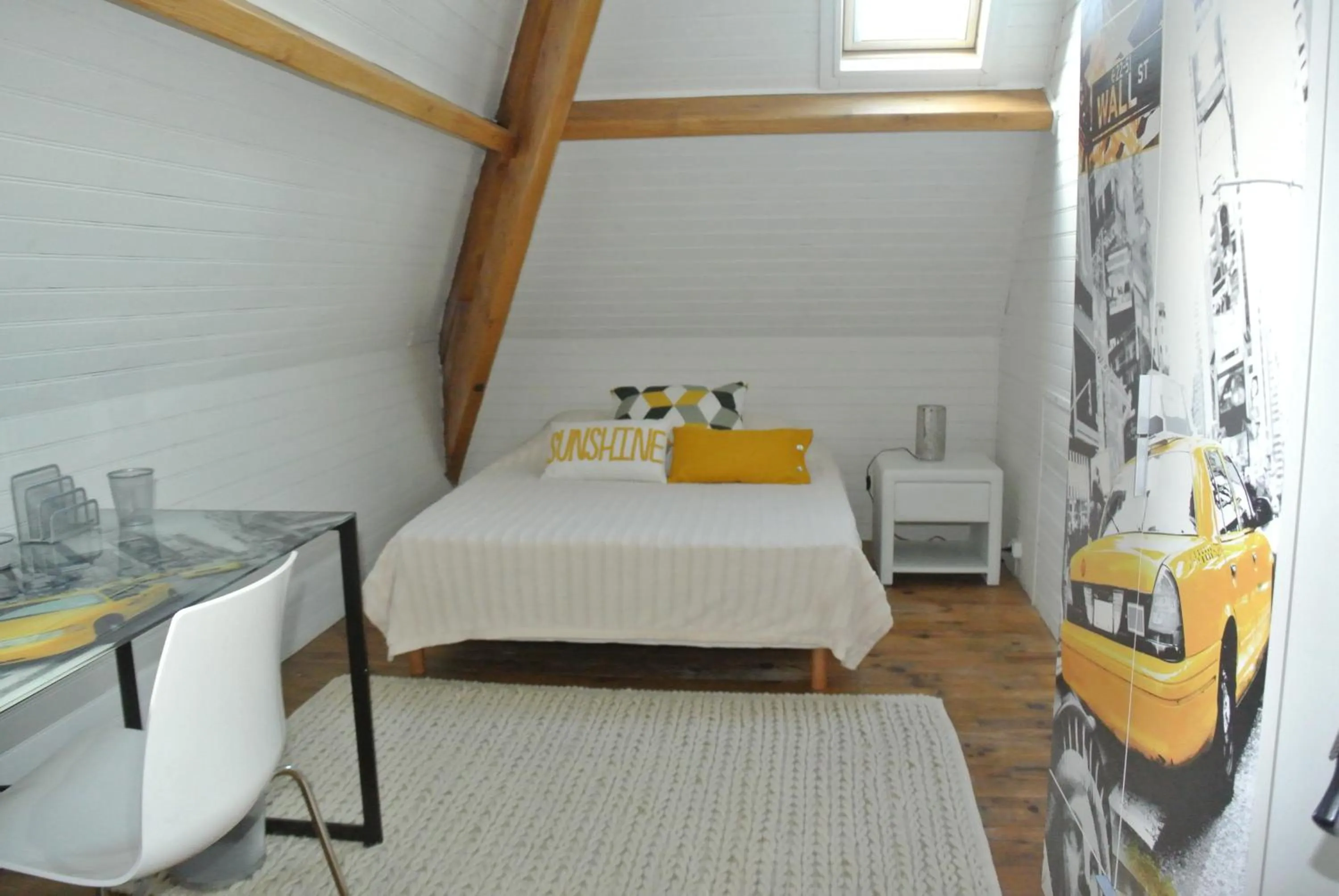 Photo of the whole room, Bed in Domaine de Bellevue