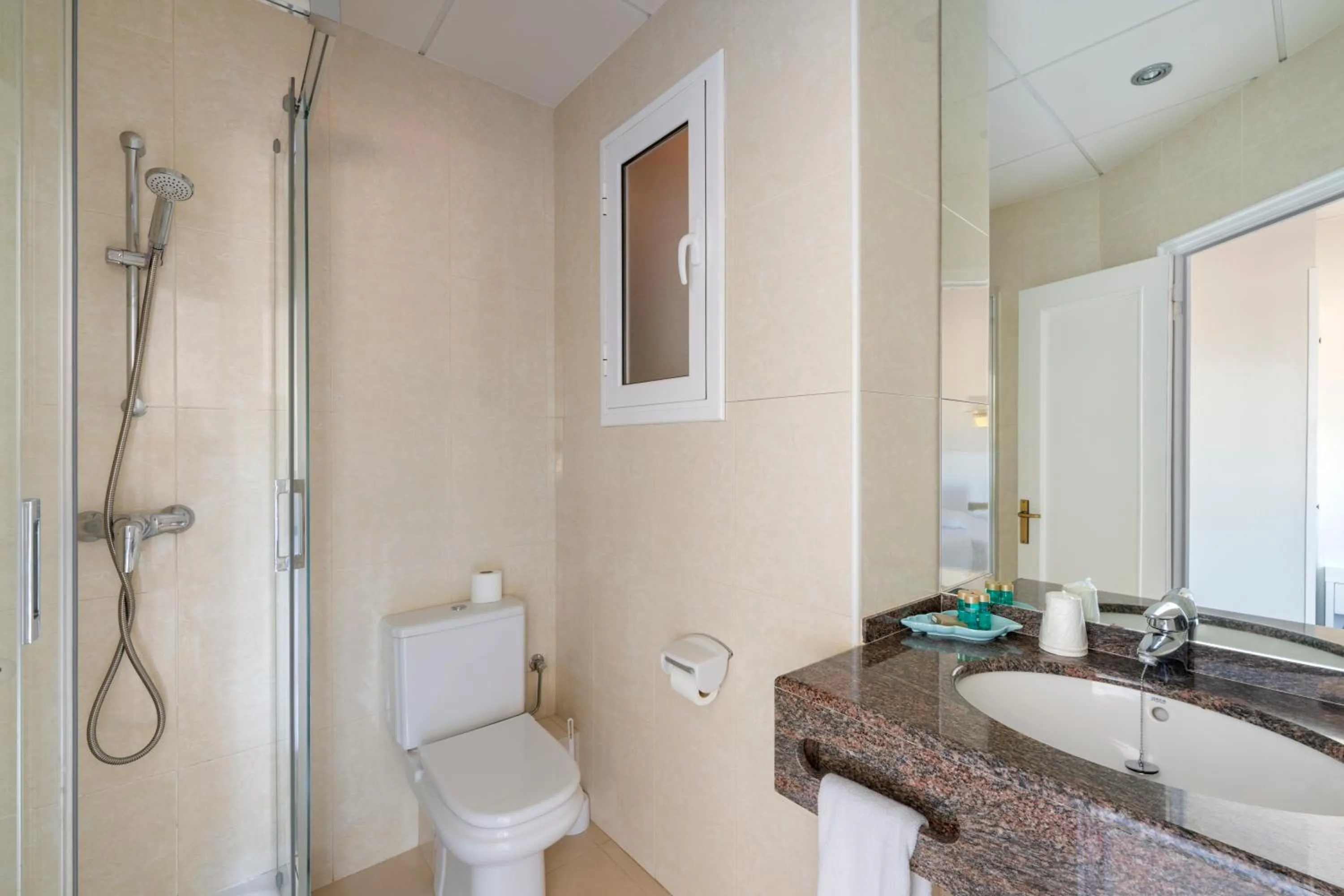 Bathroom in La Goleta