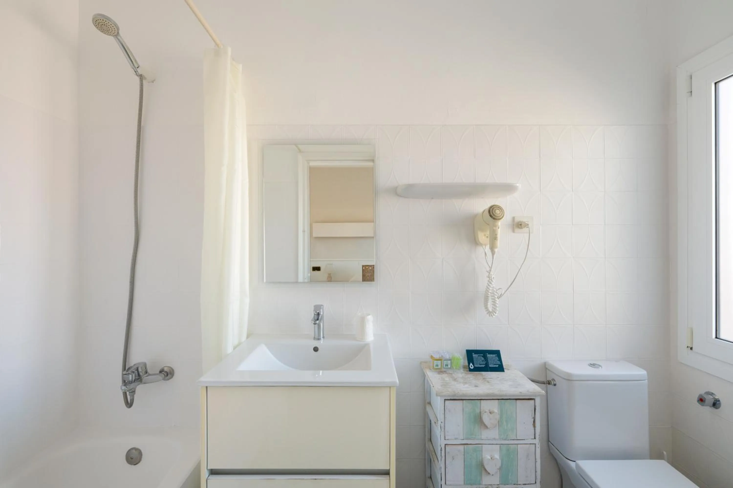 Bathroom in La Goleta